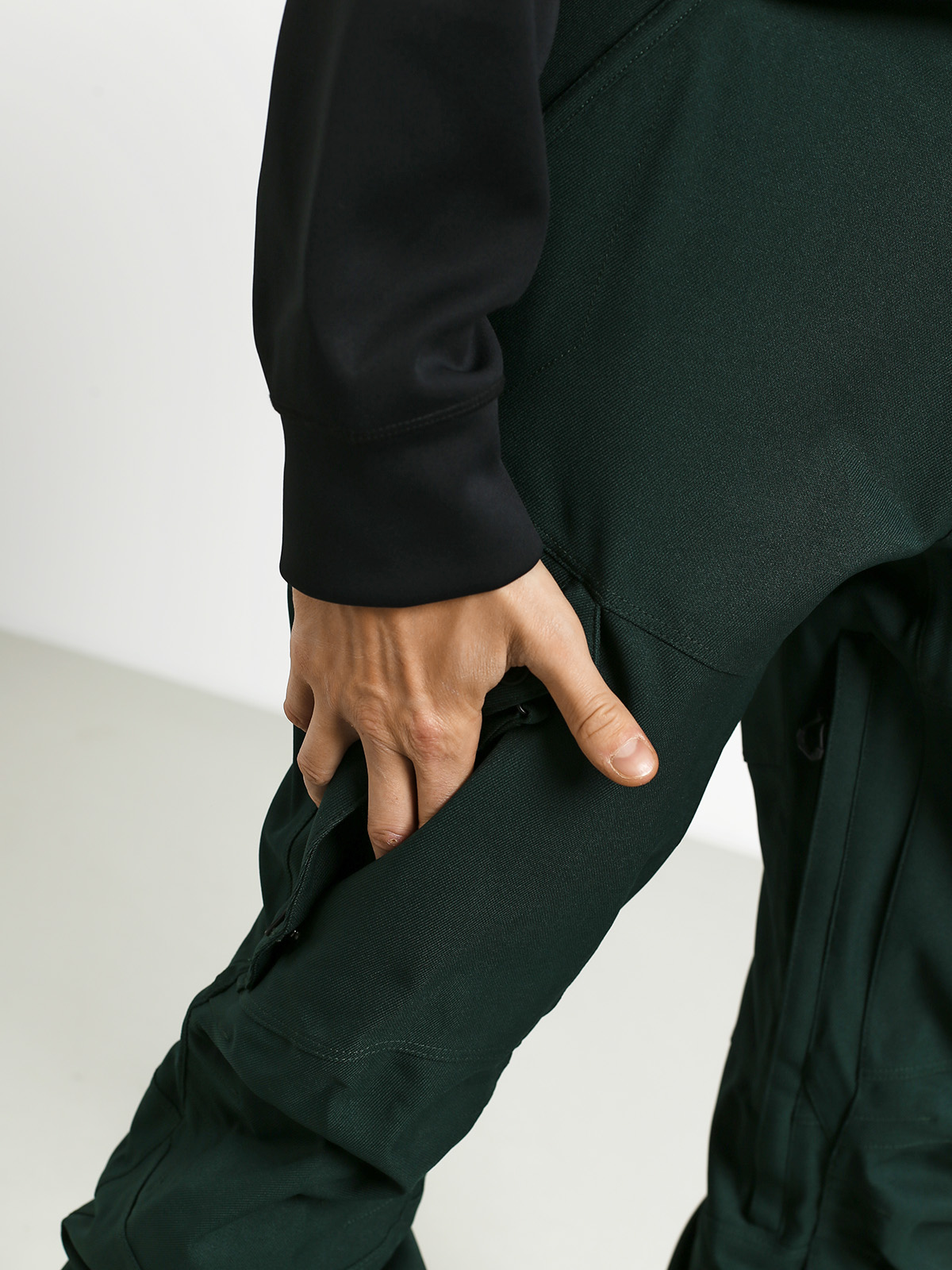 Mens Volcom Articulated Snowboard pants (dkg)