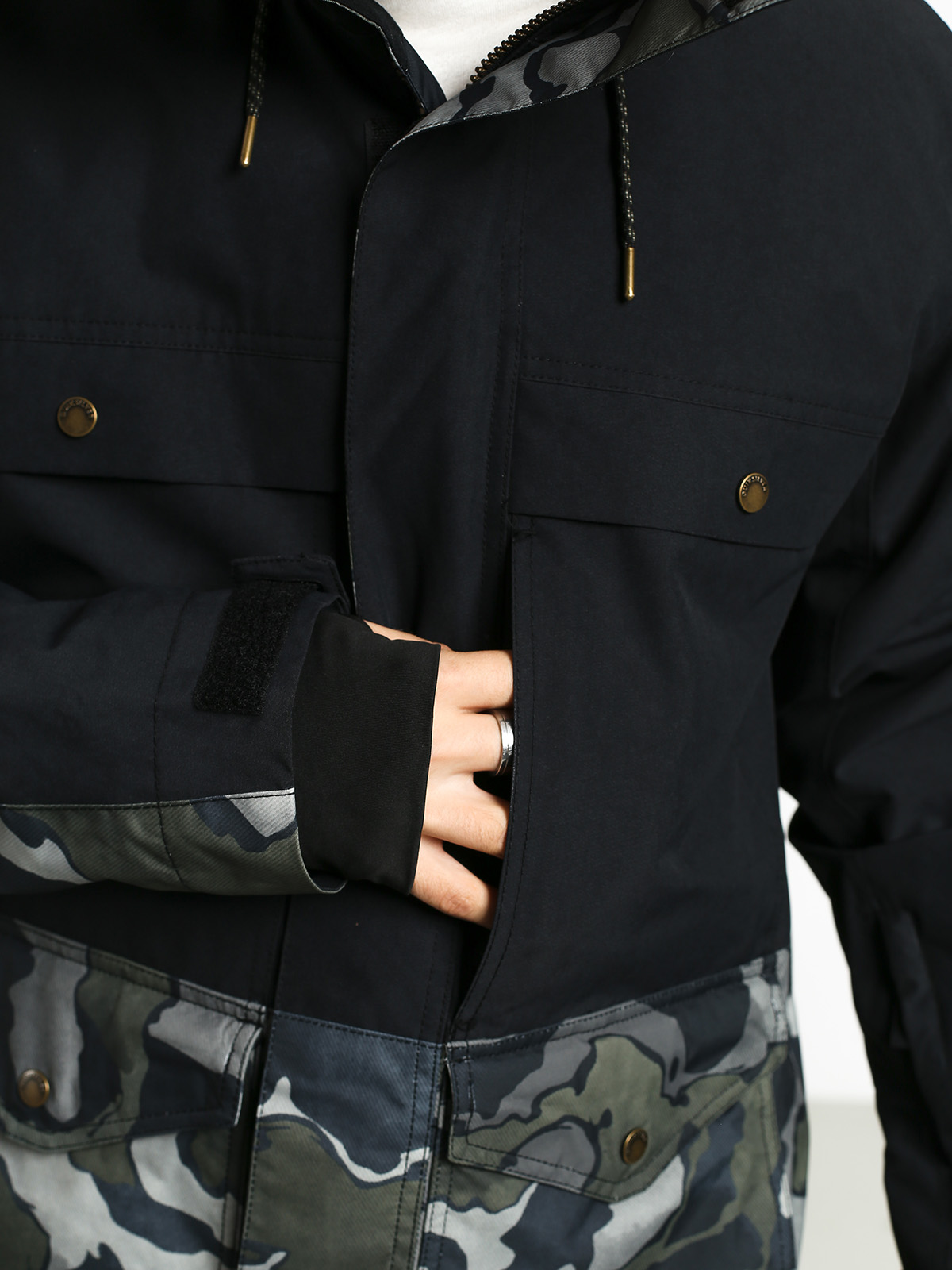 dc tick snowboard jacket