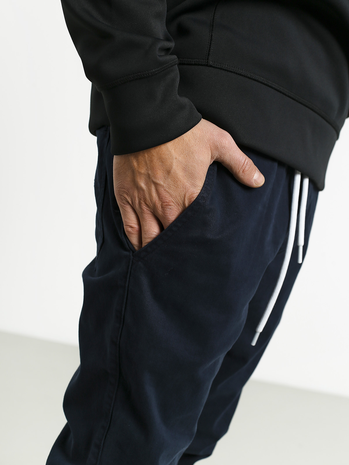 Elade Jogger Icon Mini Logo Pants (navy blue)