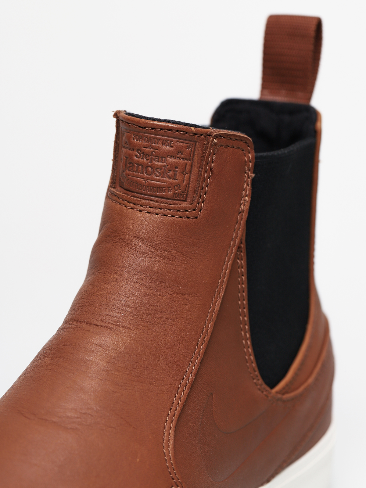 Nike SB Zoom Stefan Janoski Slip Mid Rm Shoes (lt british tan/lt british tan pale ivory)