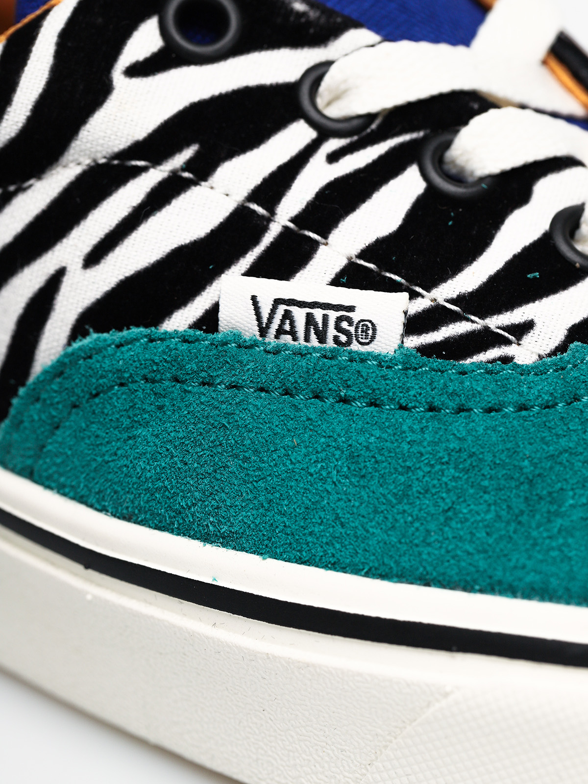 Vans Comfycush Era Shoes (zebra/tidepool surf the wb)