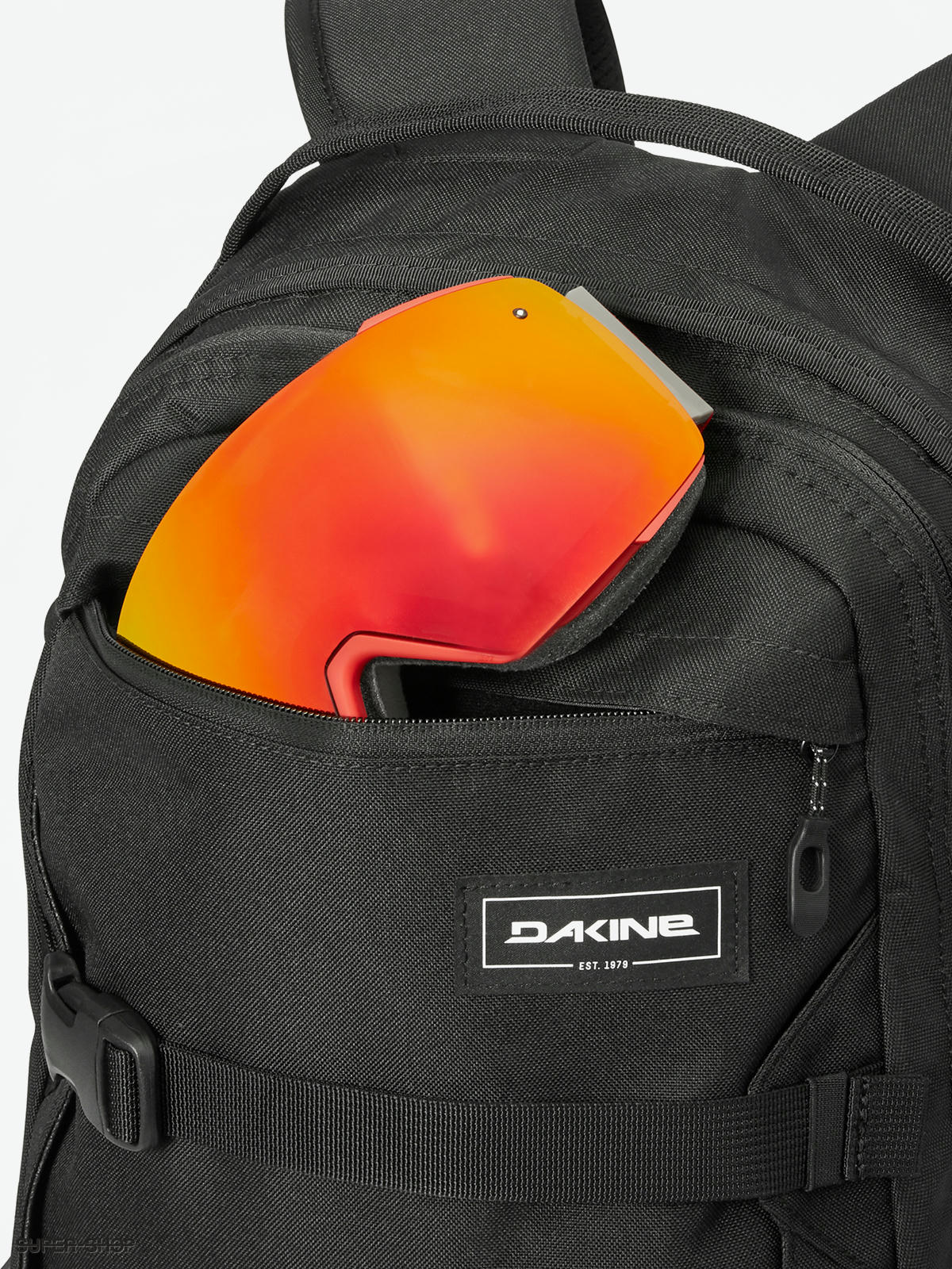 dakine mission snowboard backpack