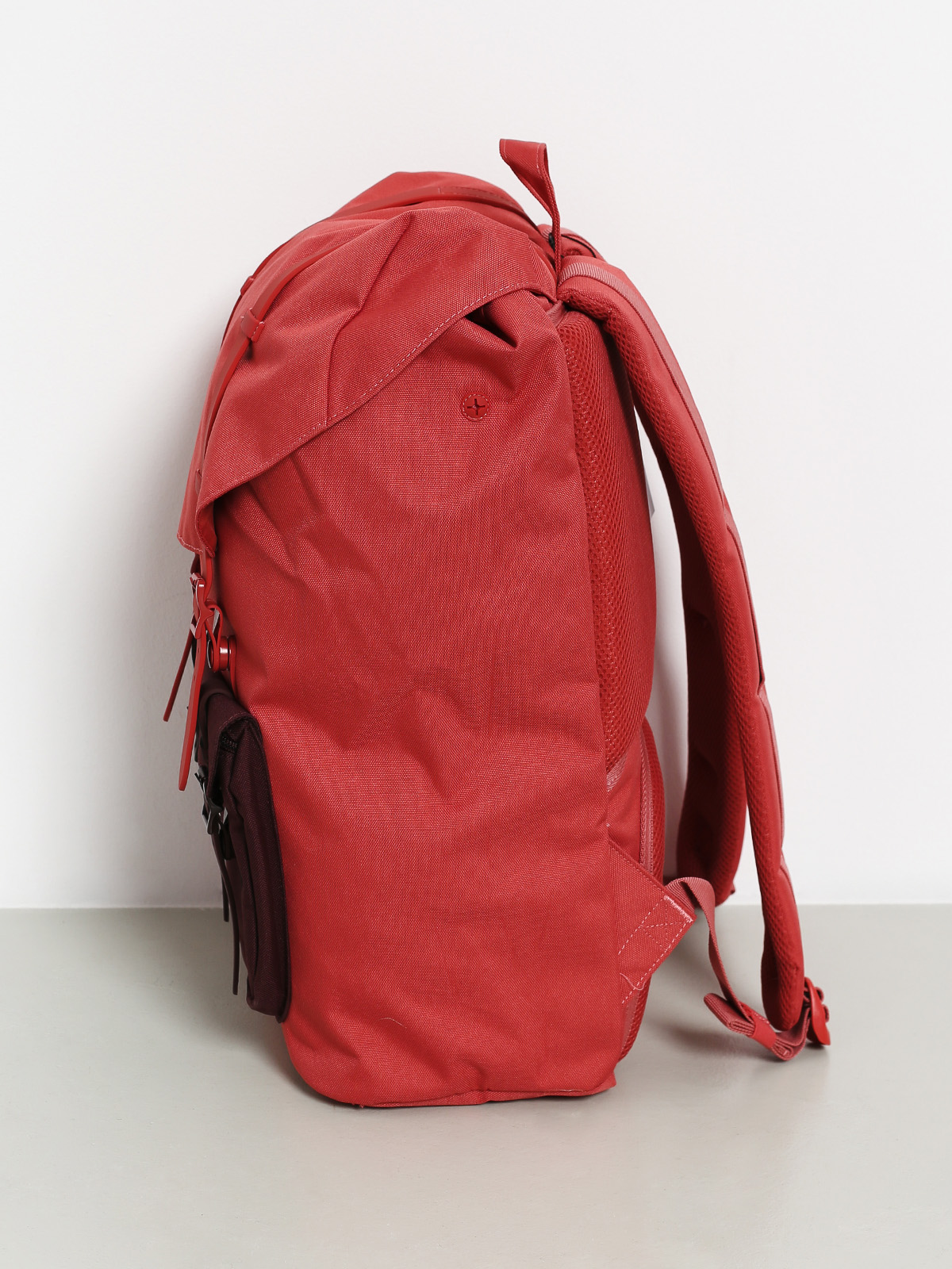 Herschel Supply Co. Little America Backpack (mineral red/plum)