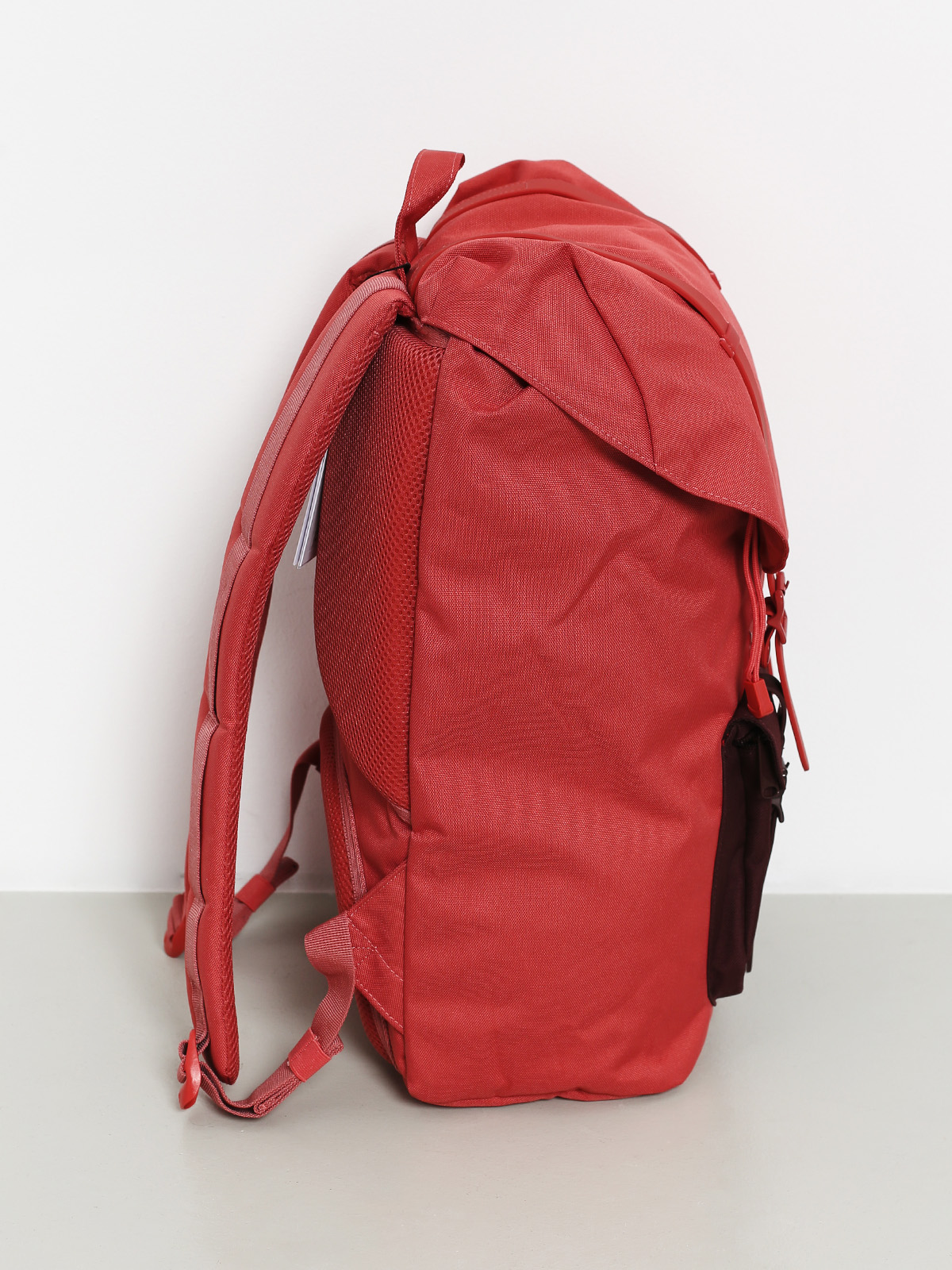 Herschel Supply Co. Little America Backpack (mineral red/plum)