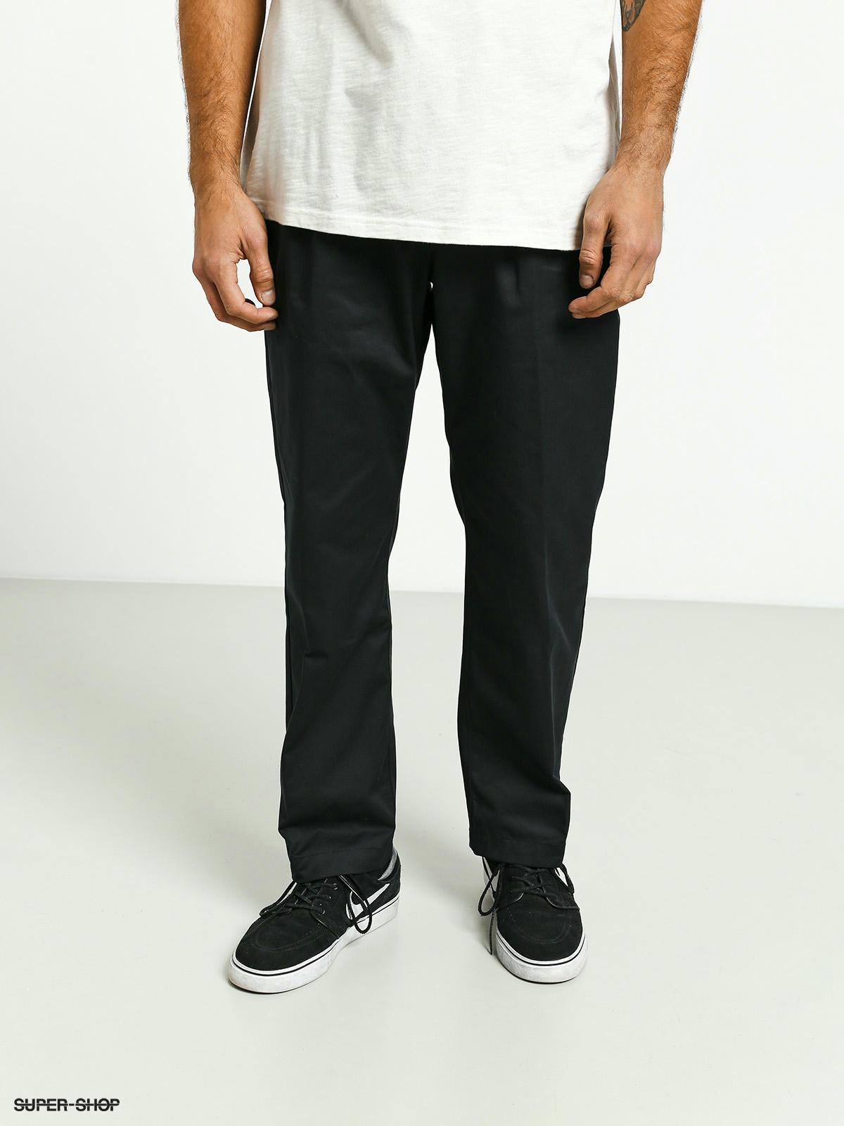 Nike SB Dry Pull On Chino Pants black