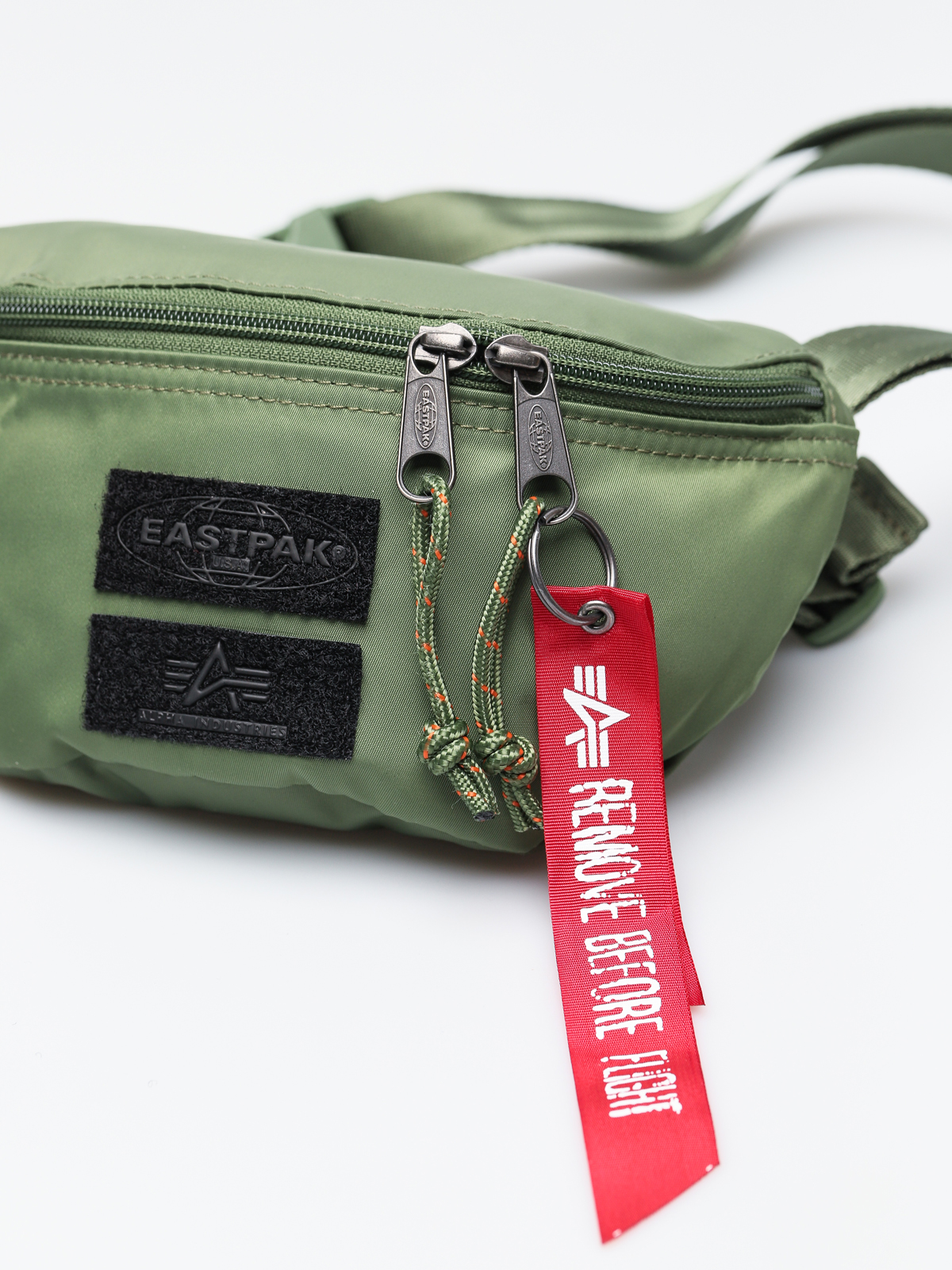 Eastpak x Alpha Industries Springer Gürteltasche (alpha dark green)