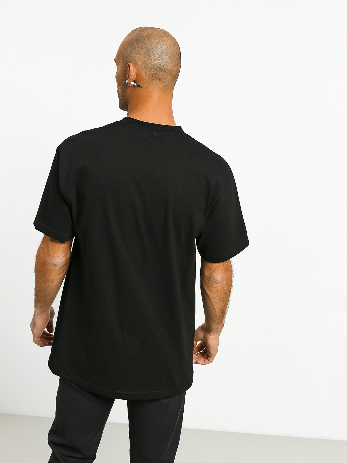 Girl Skateboard Outside Og T-shirt (black)