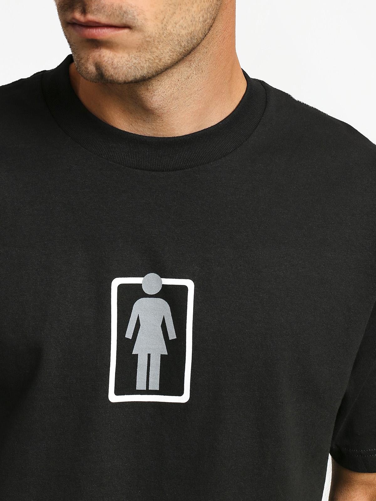 Girl Skateboard Outside Og T-shirt (black)