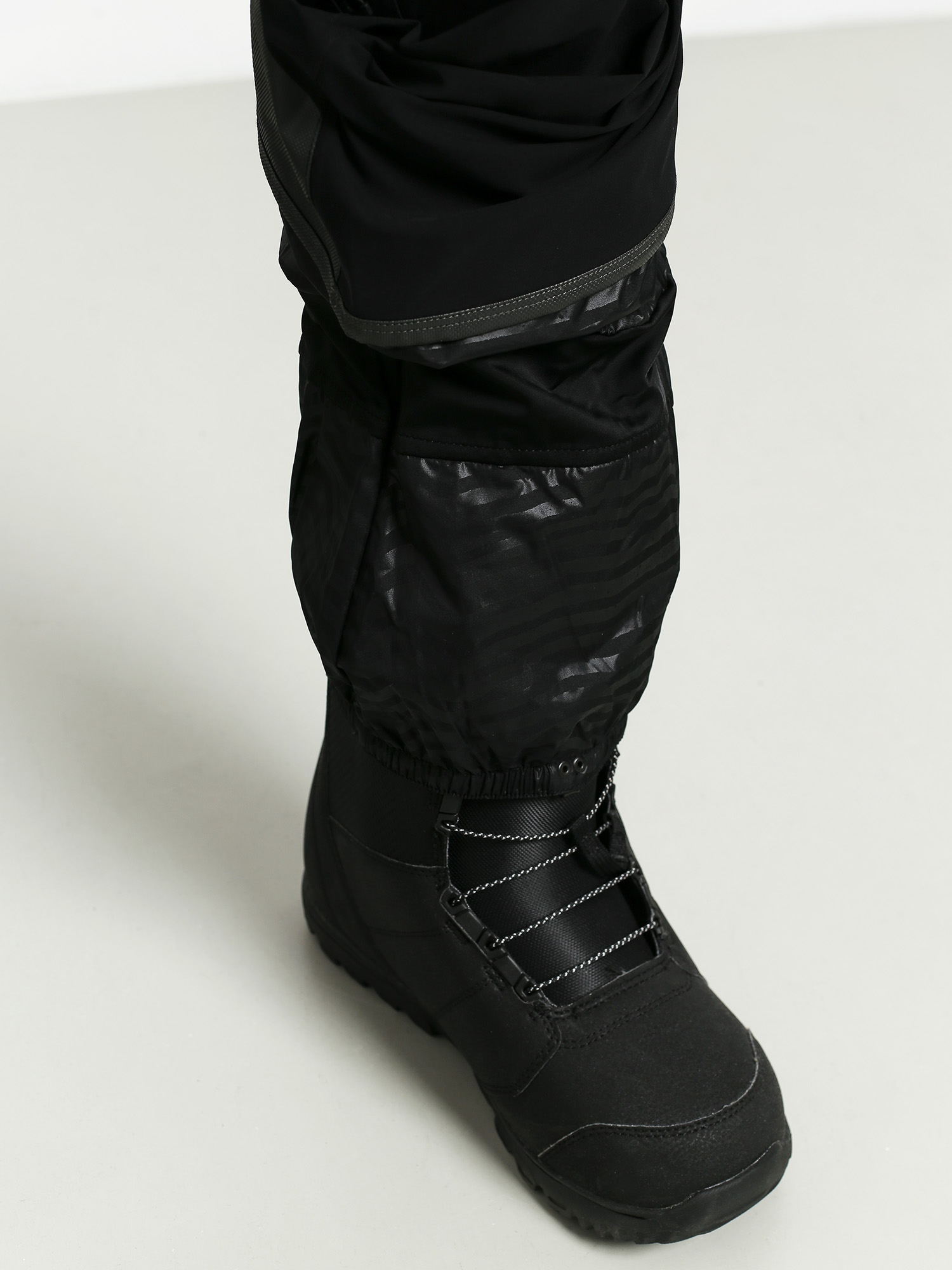 volcom snowboard boots