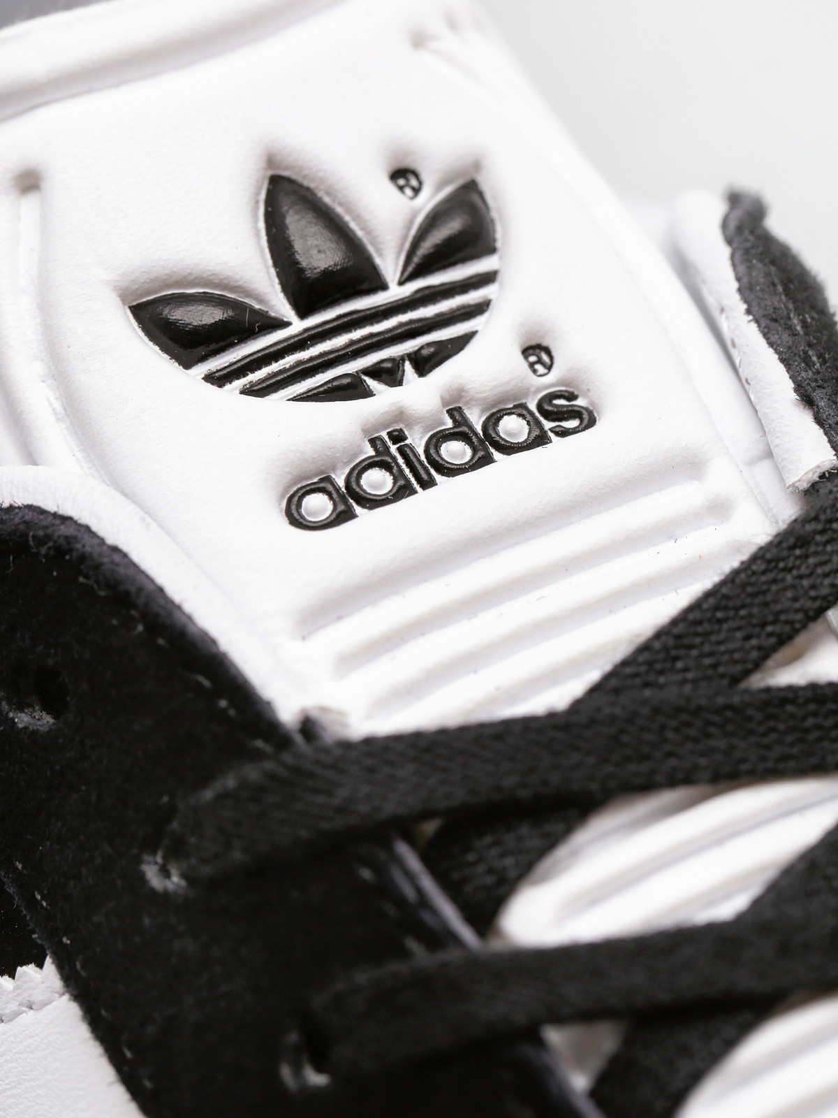 adidas Gazelle Shoes (cblack/white/goldmt)