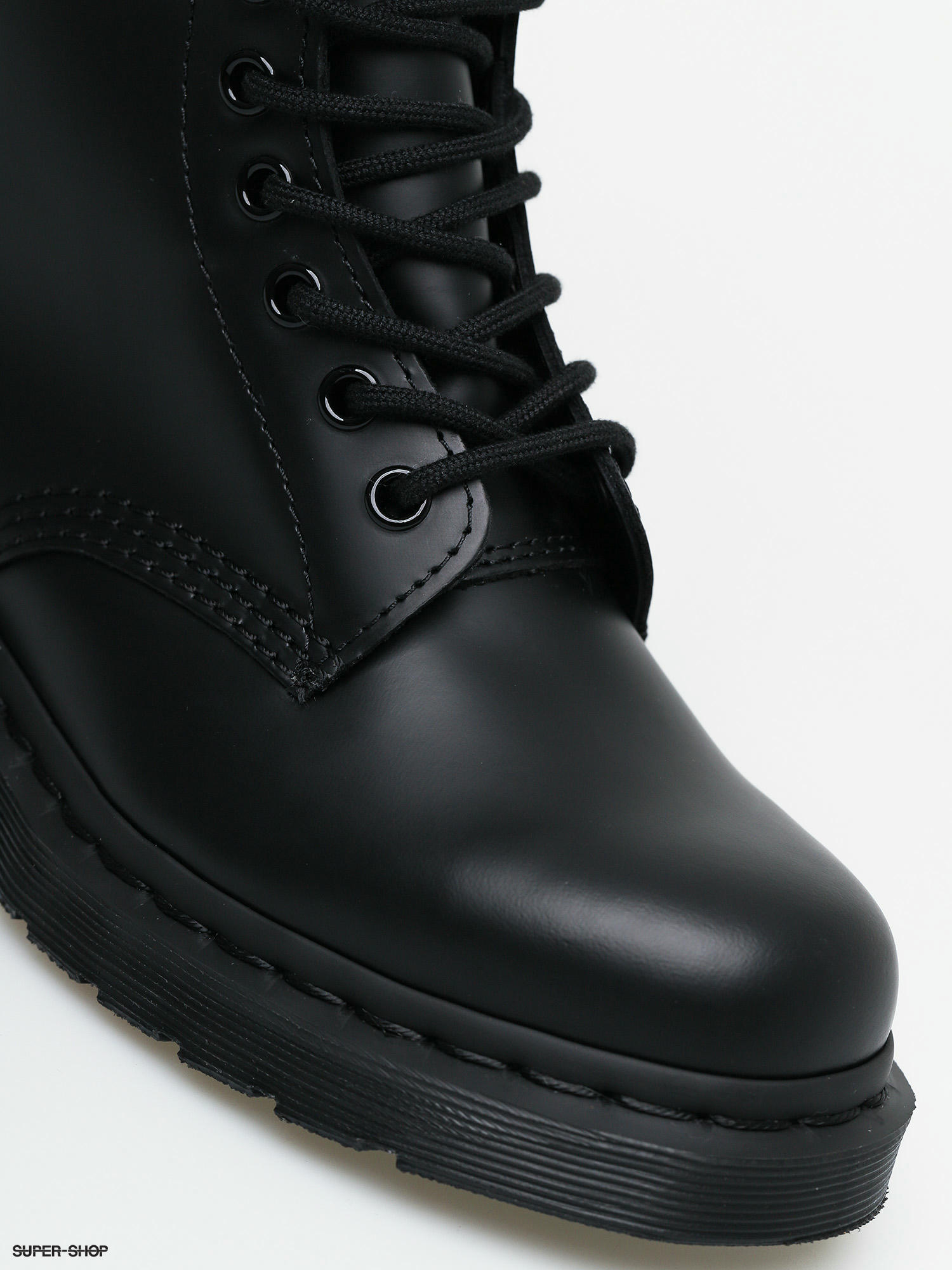 Dr martens smooth mono 2024 black