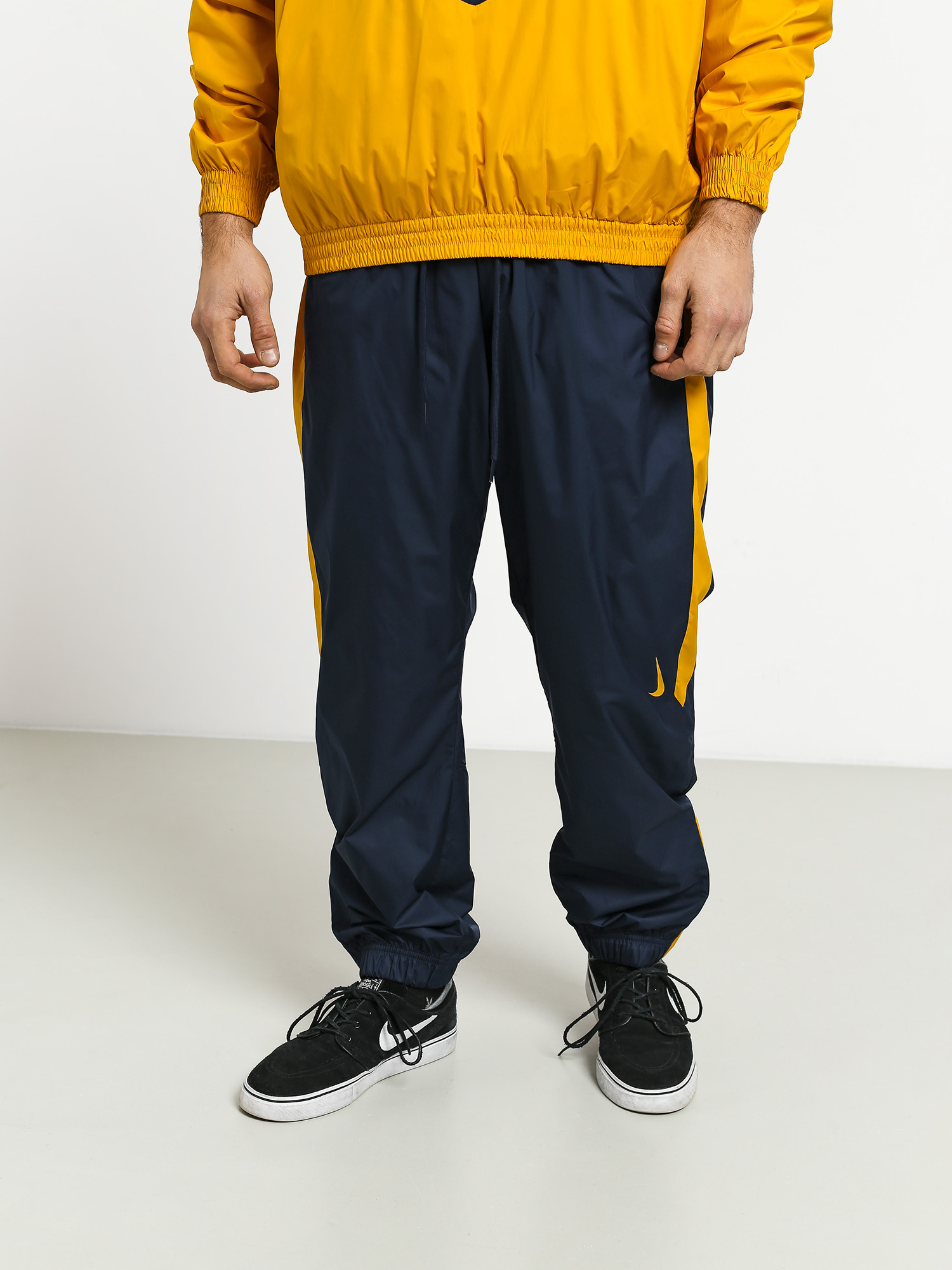 Nike SB Shield Trck Pnt Swoosh Pants navy blue (obsidian/dark