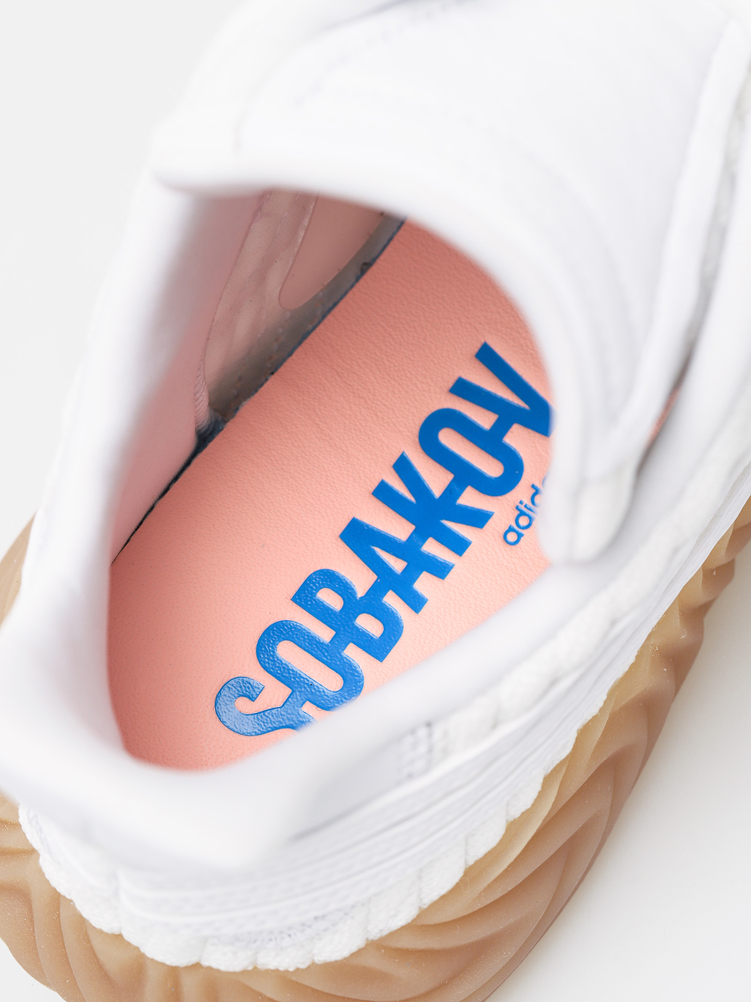 adidas Sobakov Schuhe (ftwwht/ftwwht/gum3)