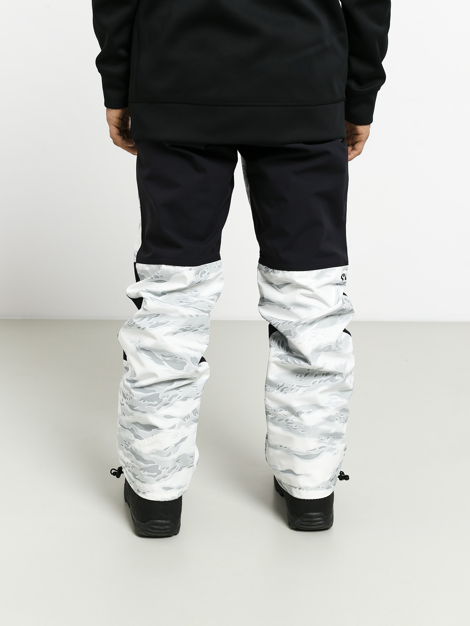 Mens ThirtyTwo Sweeper Snowboard pants (white/camo)