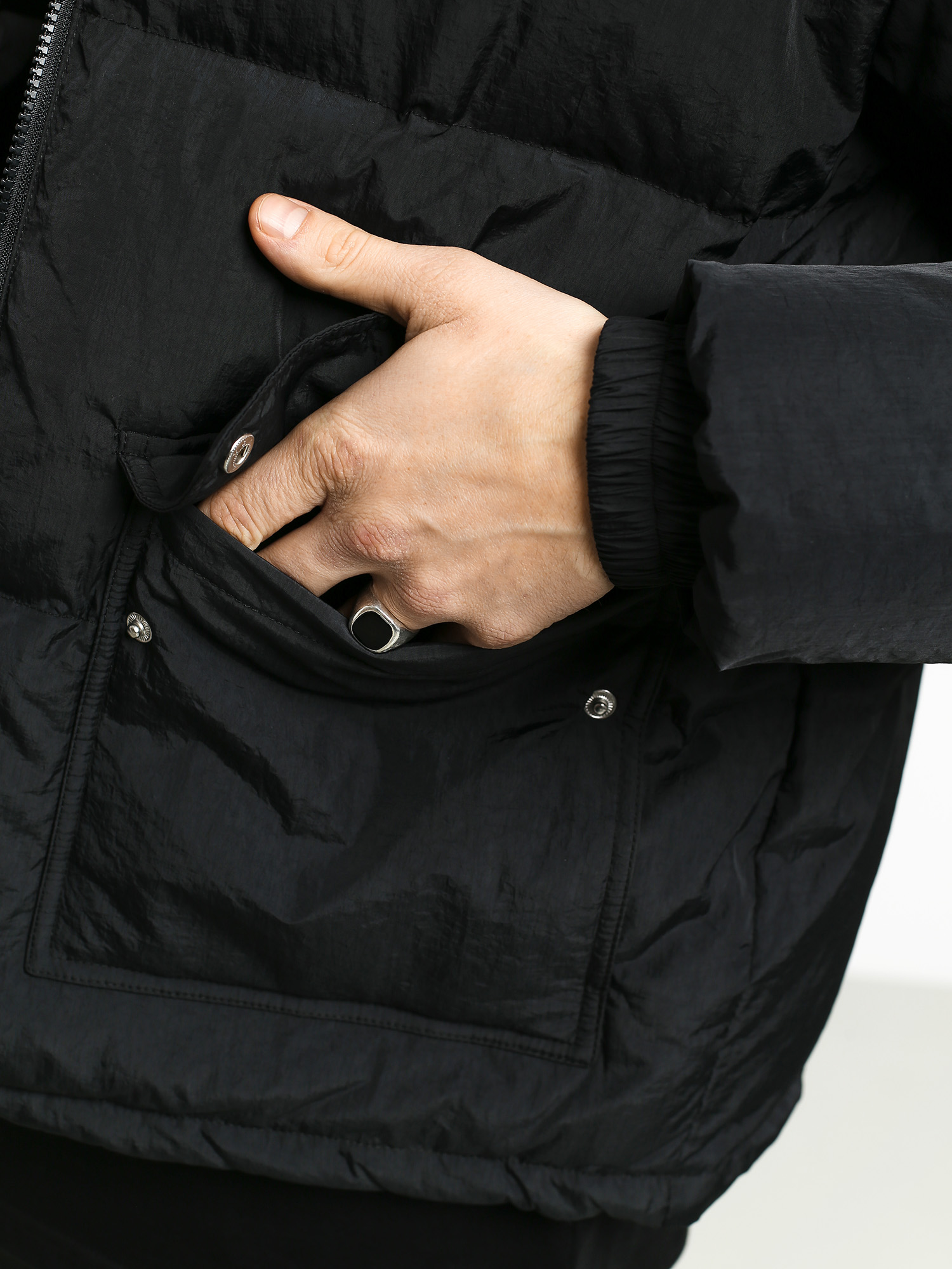 Polar Skate Pocket Puffer Jacke (black)