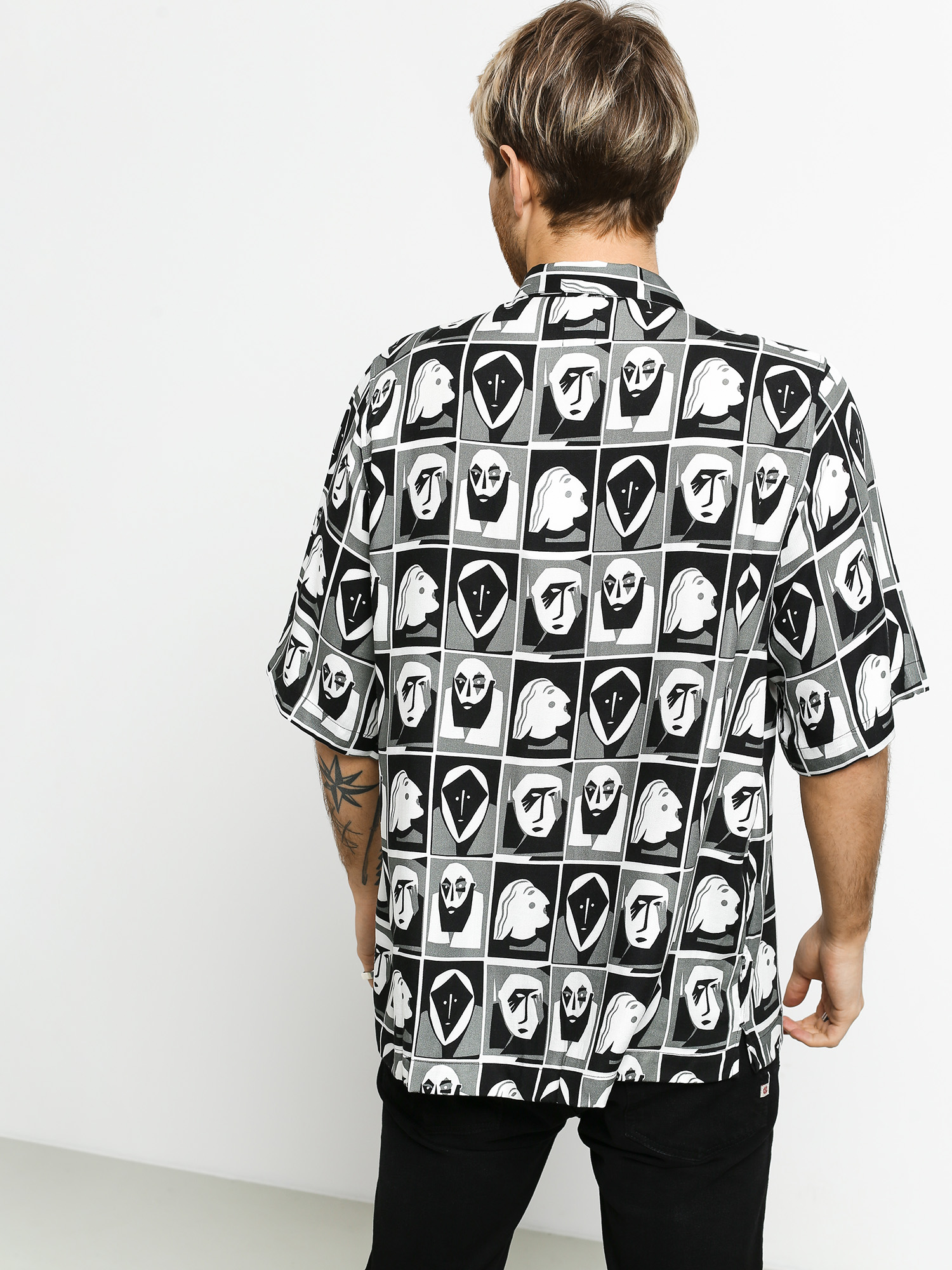 Polar Skate Selfie Art Shirt - black (black)