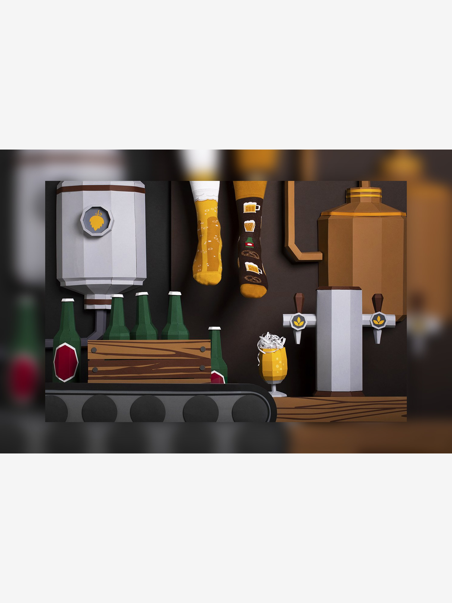 Many Mornings Craft Beer Socks (brown/gold)