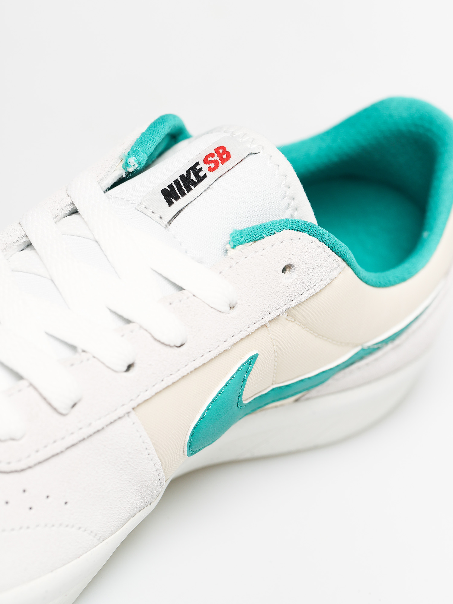Nike SB Team Classic Shoes (photon dust/neptune green light cream)