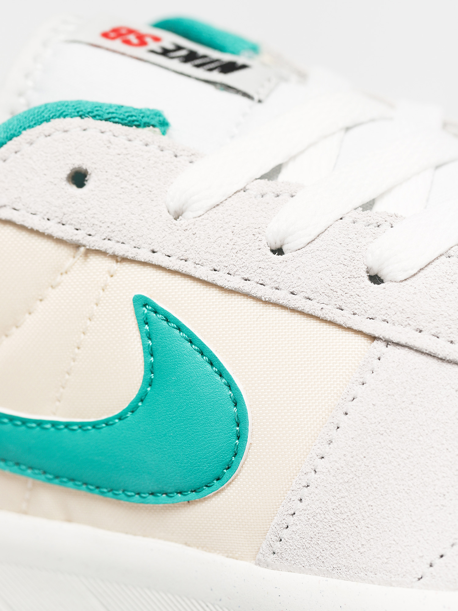 Nike SB Team Classic Shoes (photon dust/neptune green light cream)
