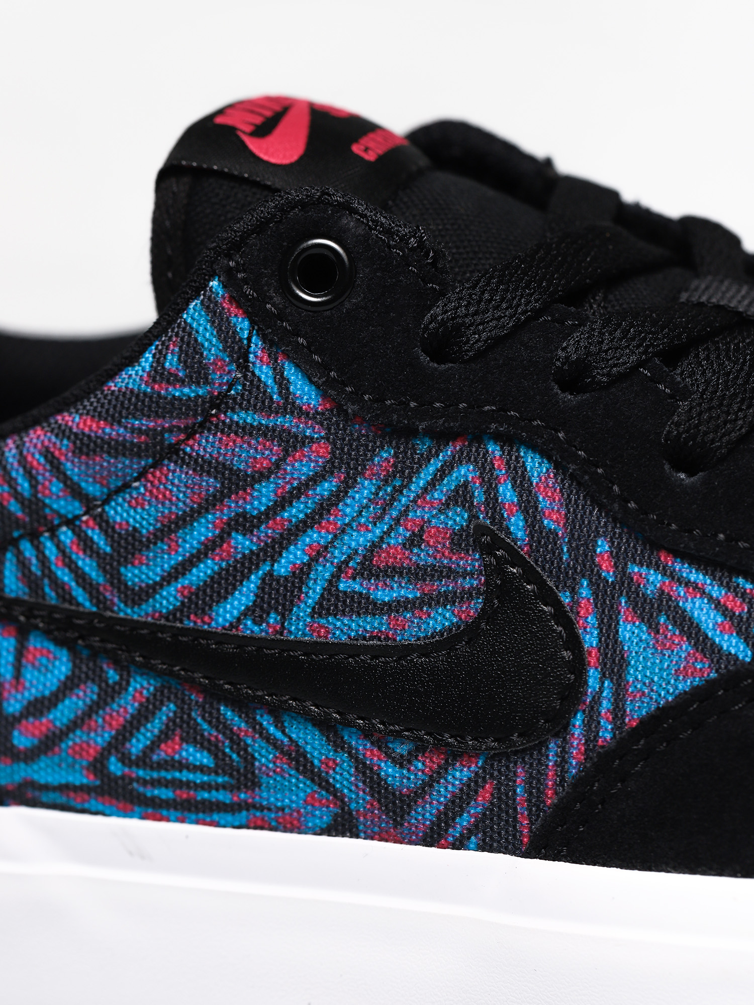 Nike SB Chron Solarsoft Premium Shoes (black/black laser blue watermelon)