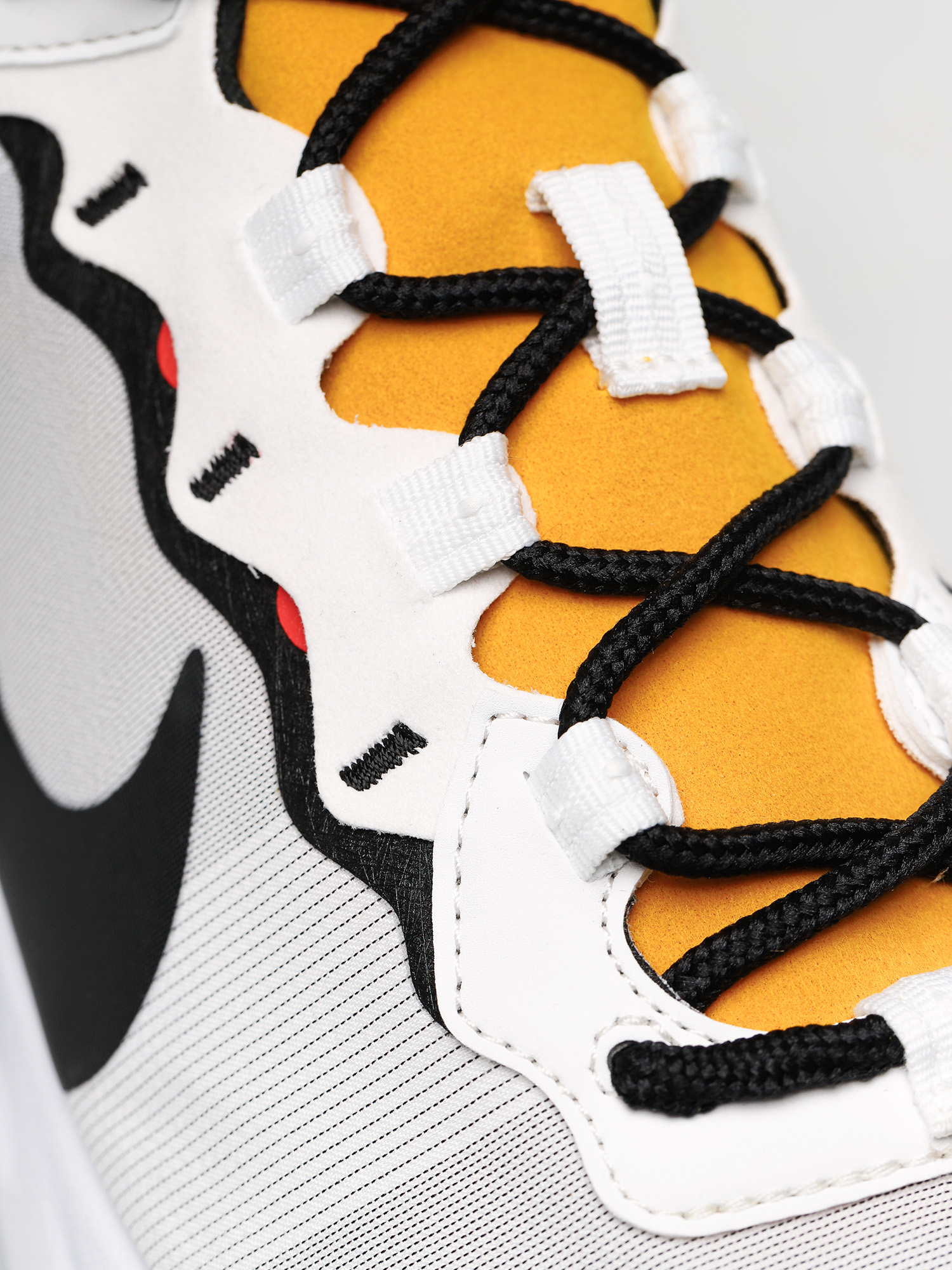 Nike React Element 55 Shoes (white/black bright crimson)