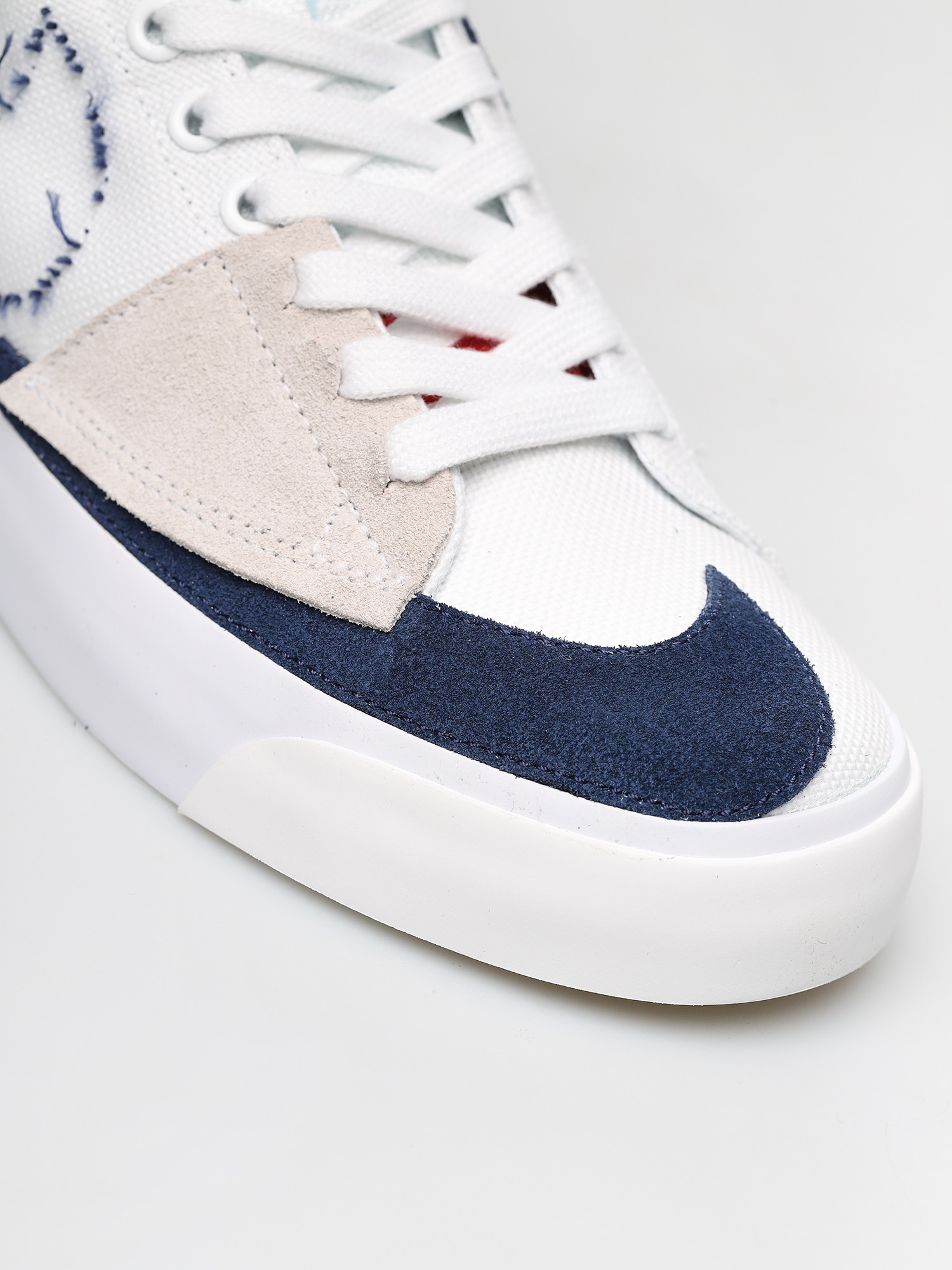 Nike SB Zoom Blazer Mid Edge Shoes (white/midnight navy university red)