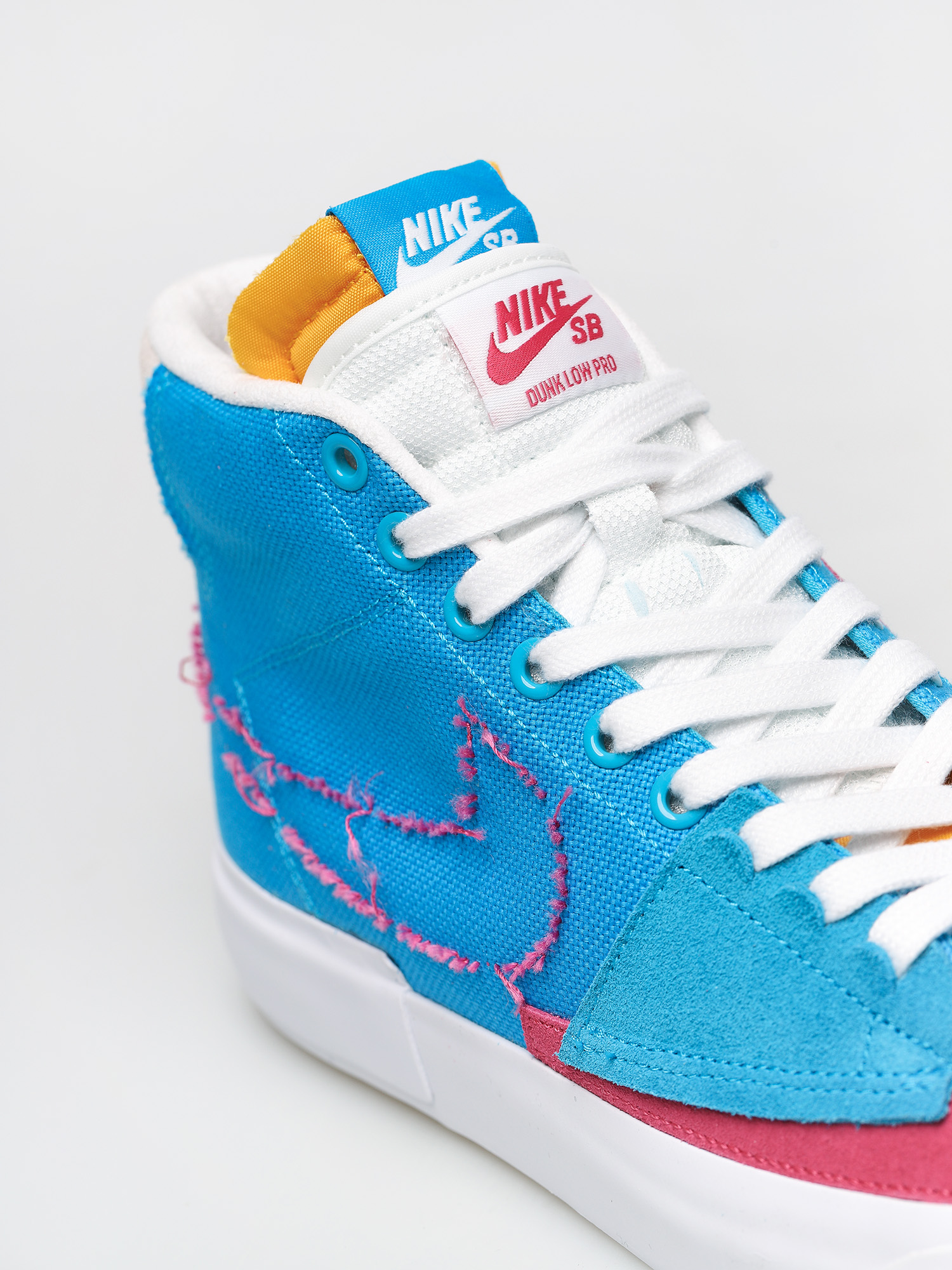 Nike SB Zoom Blazer Mid Edge Shoes (laser blue/watermelon university gold)