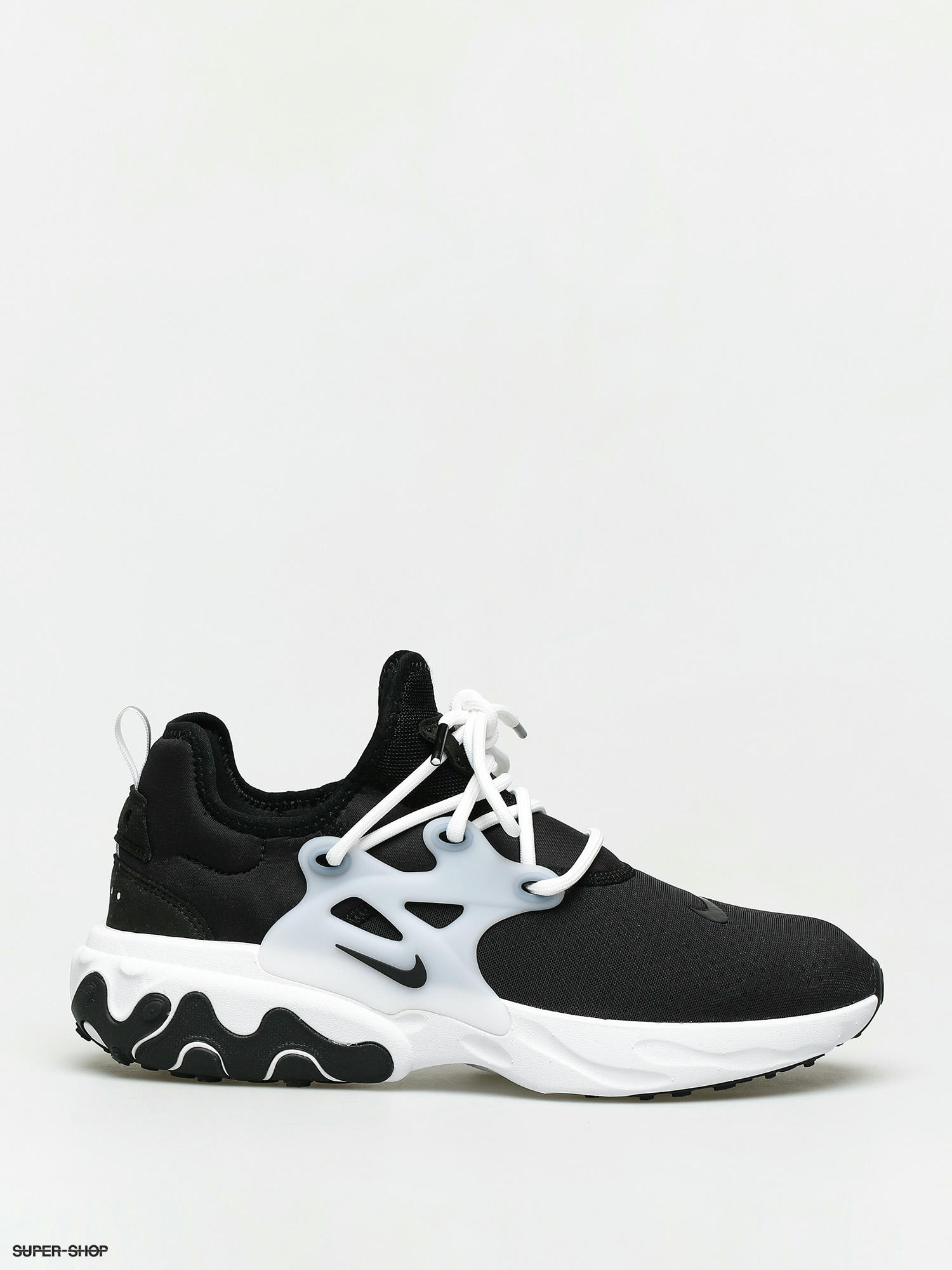 Nike react hot sale presto black white