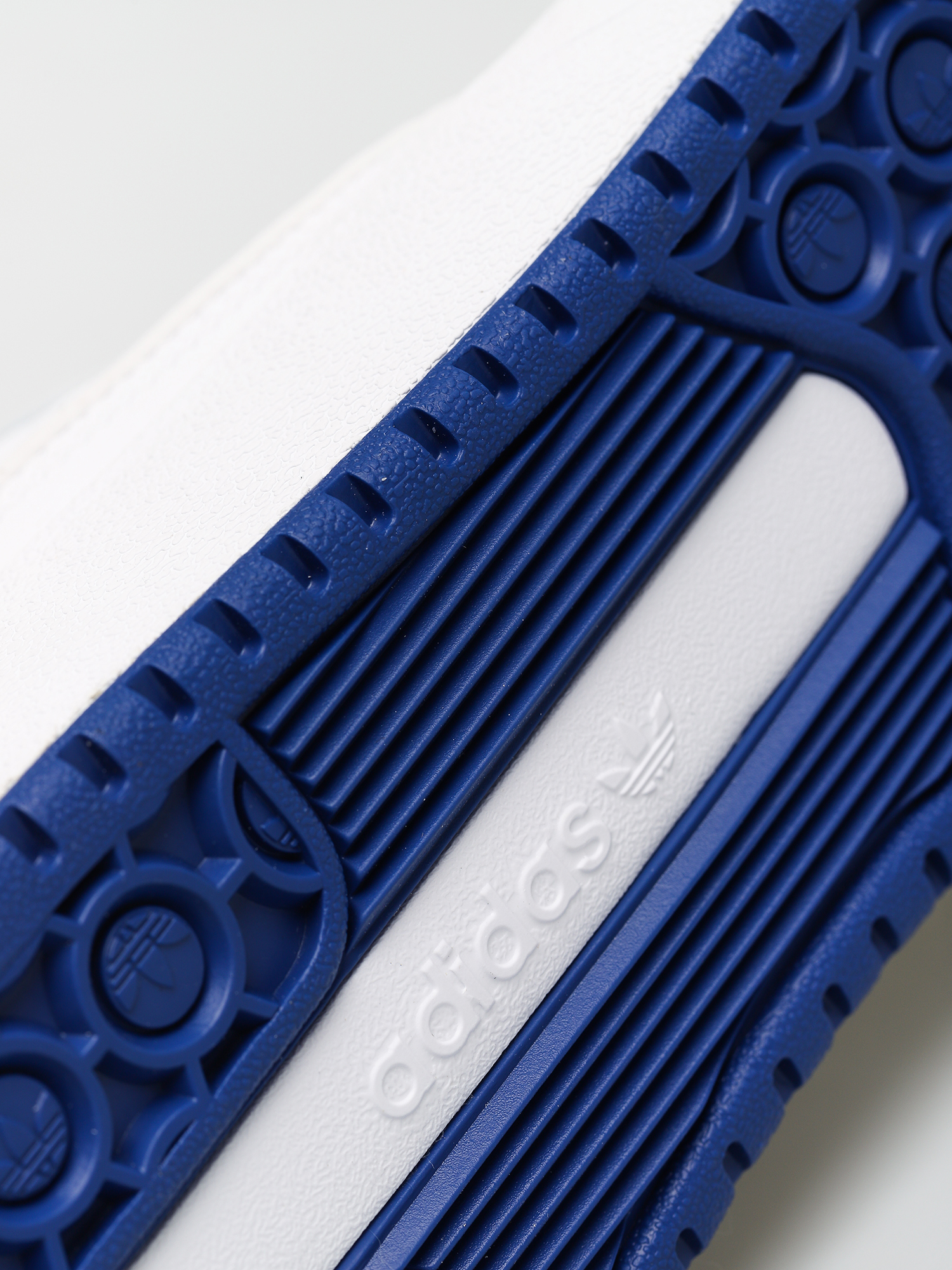 adidas Liberty Cup Schuhe (ftwwht/royblu/silvmt)