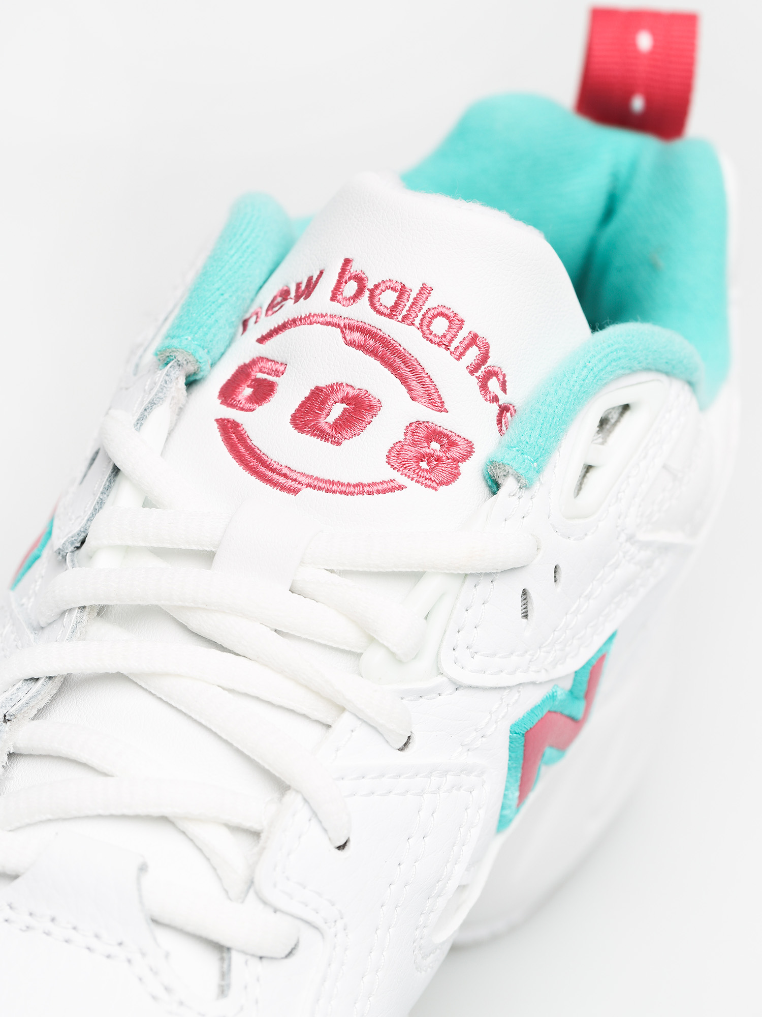New Balance 608 Shoes Wmn (white/green)