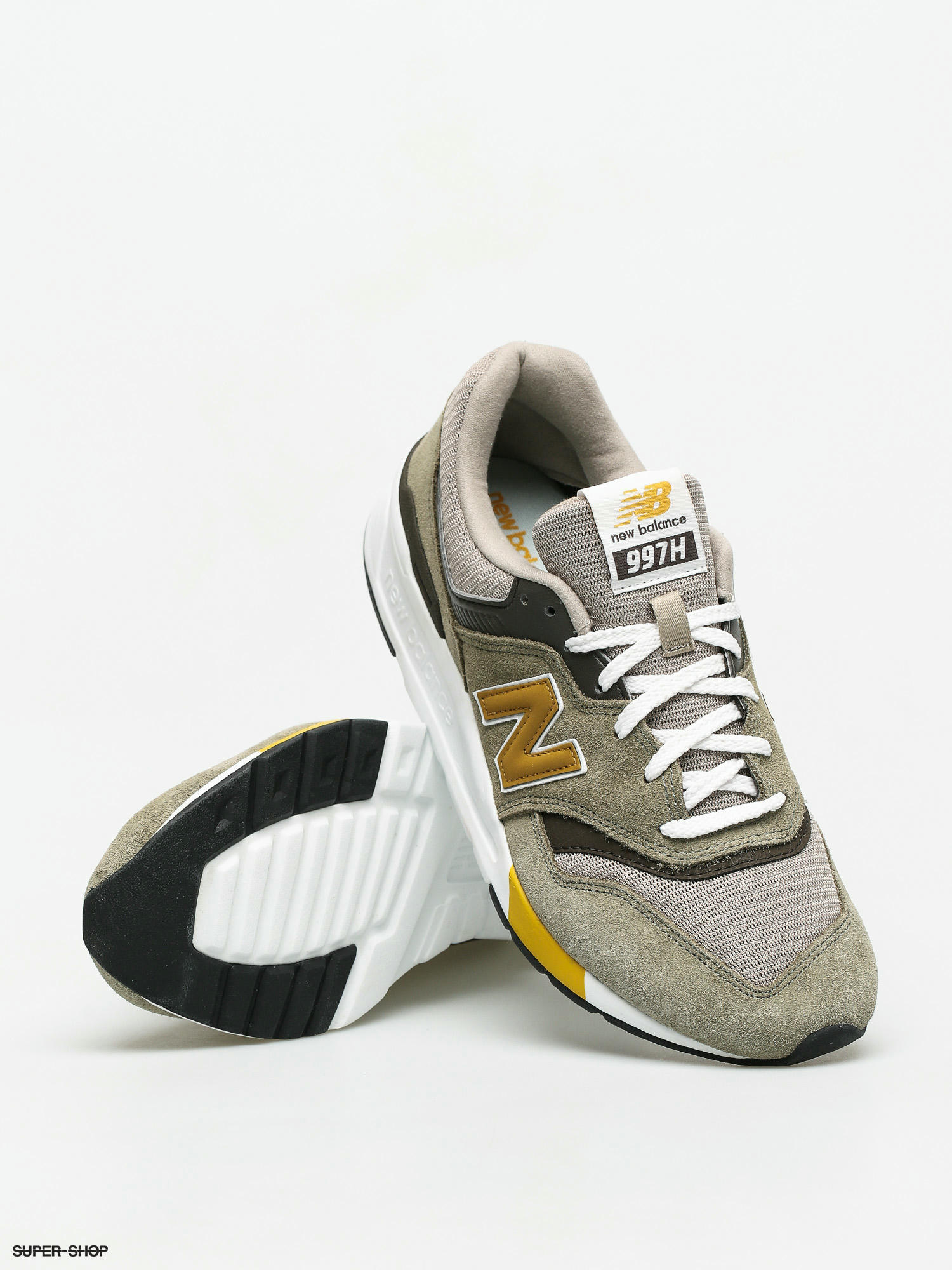 New Balance 997 Shoes (green/gold)