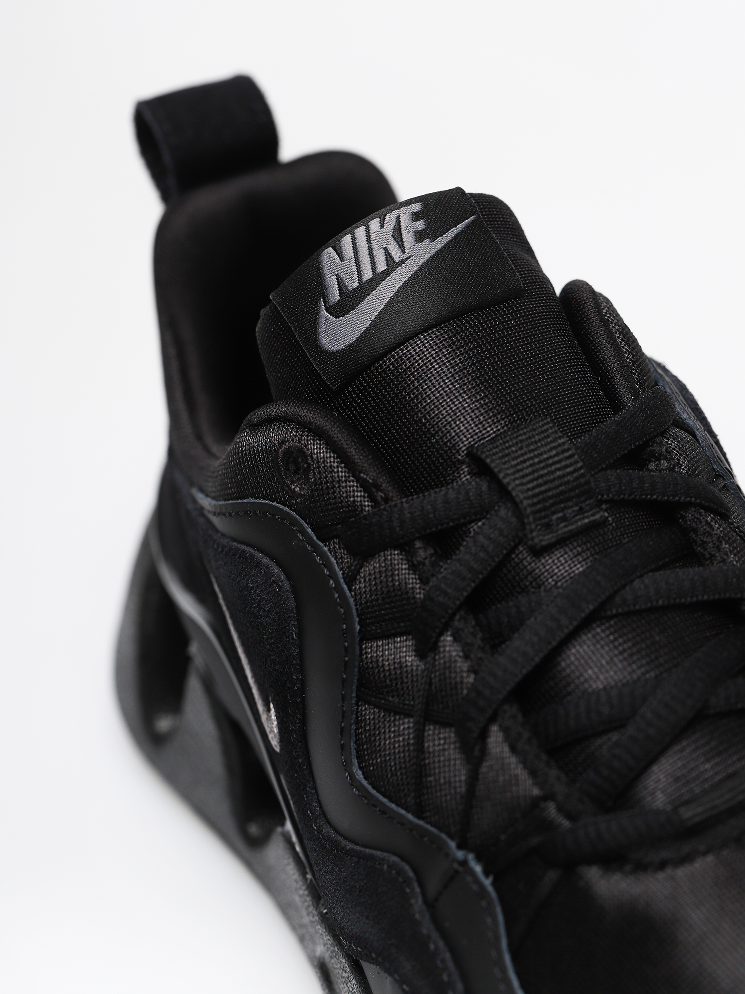Nike RYZ 365 Shoes Wmn (black/mtlc dark grey)