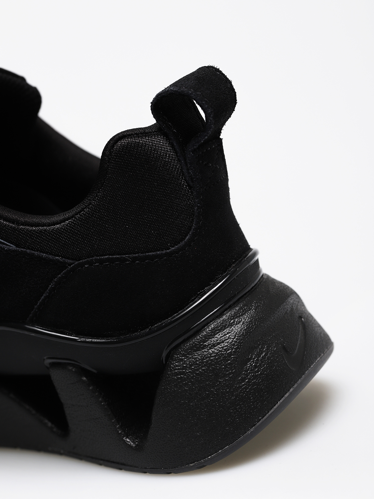 Nike RYZ 365 Shoes Wmn (black/mtlc dark grey)