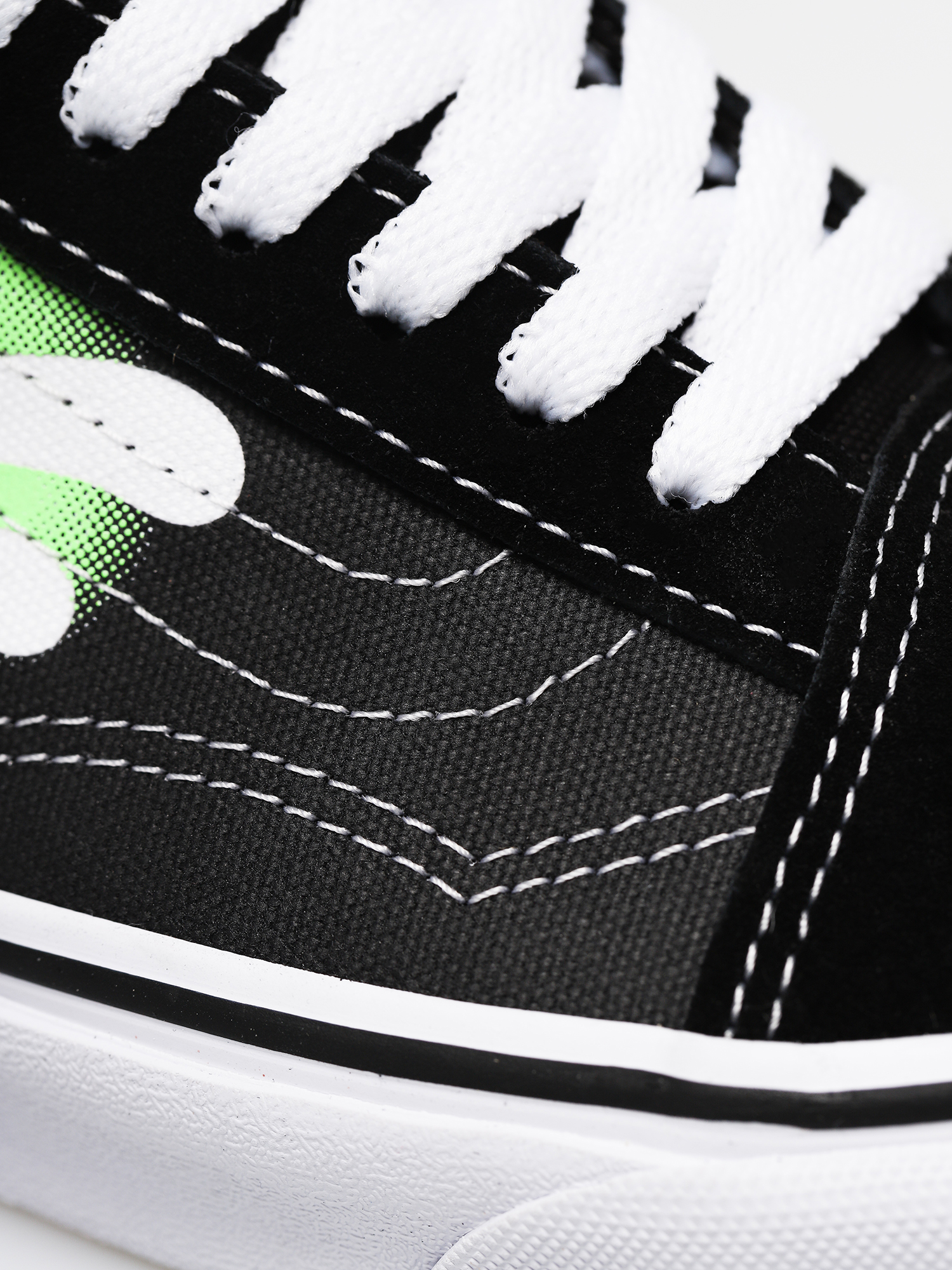 Vans Old Skool Shoes (flame black)