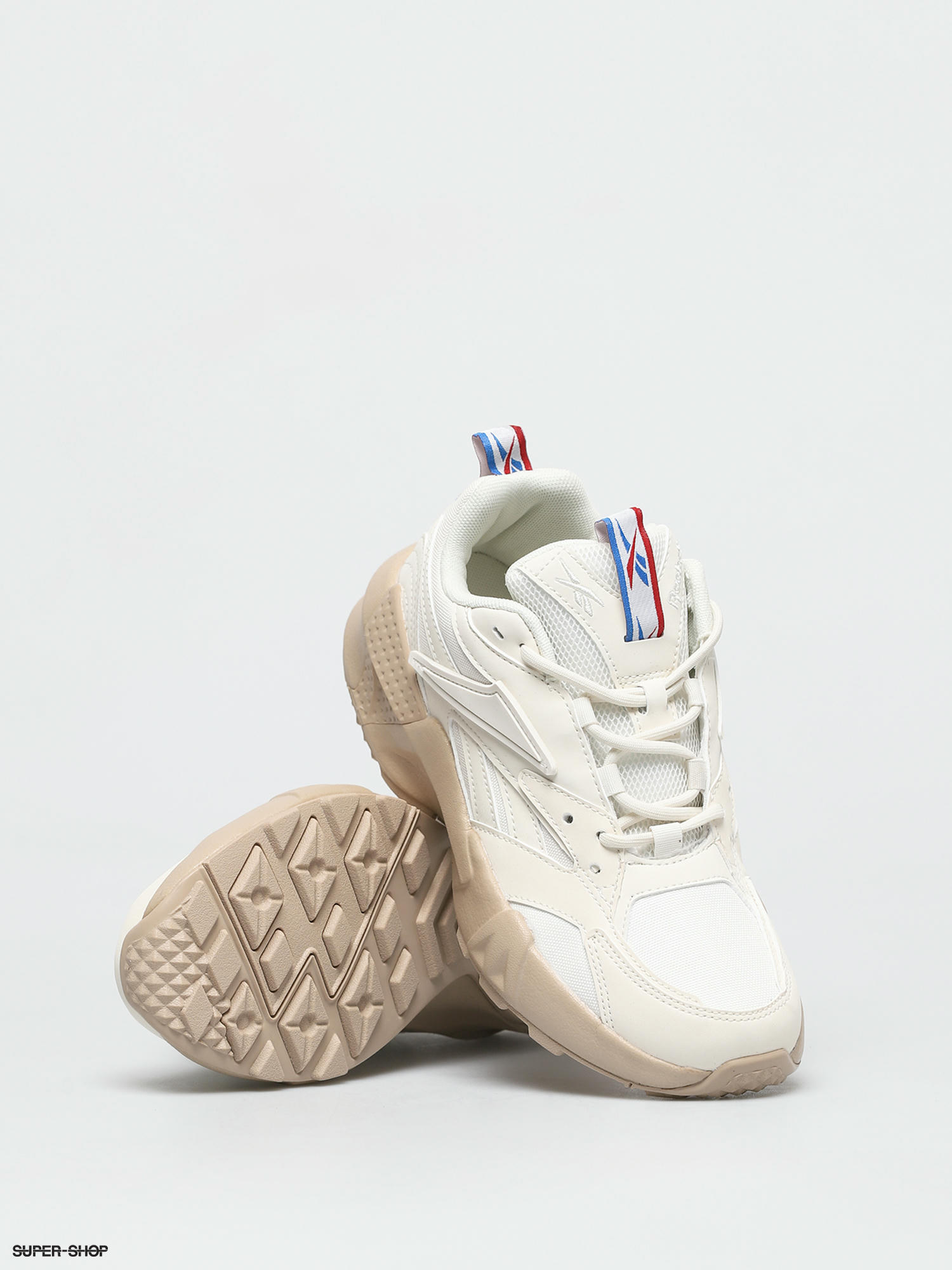 reebok aztrek double trainers in chalk