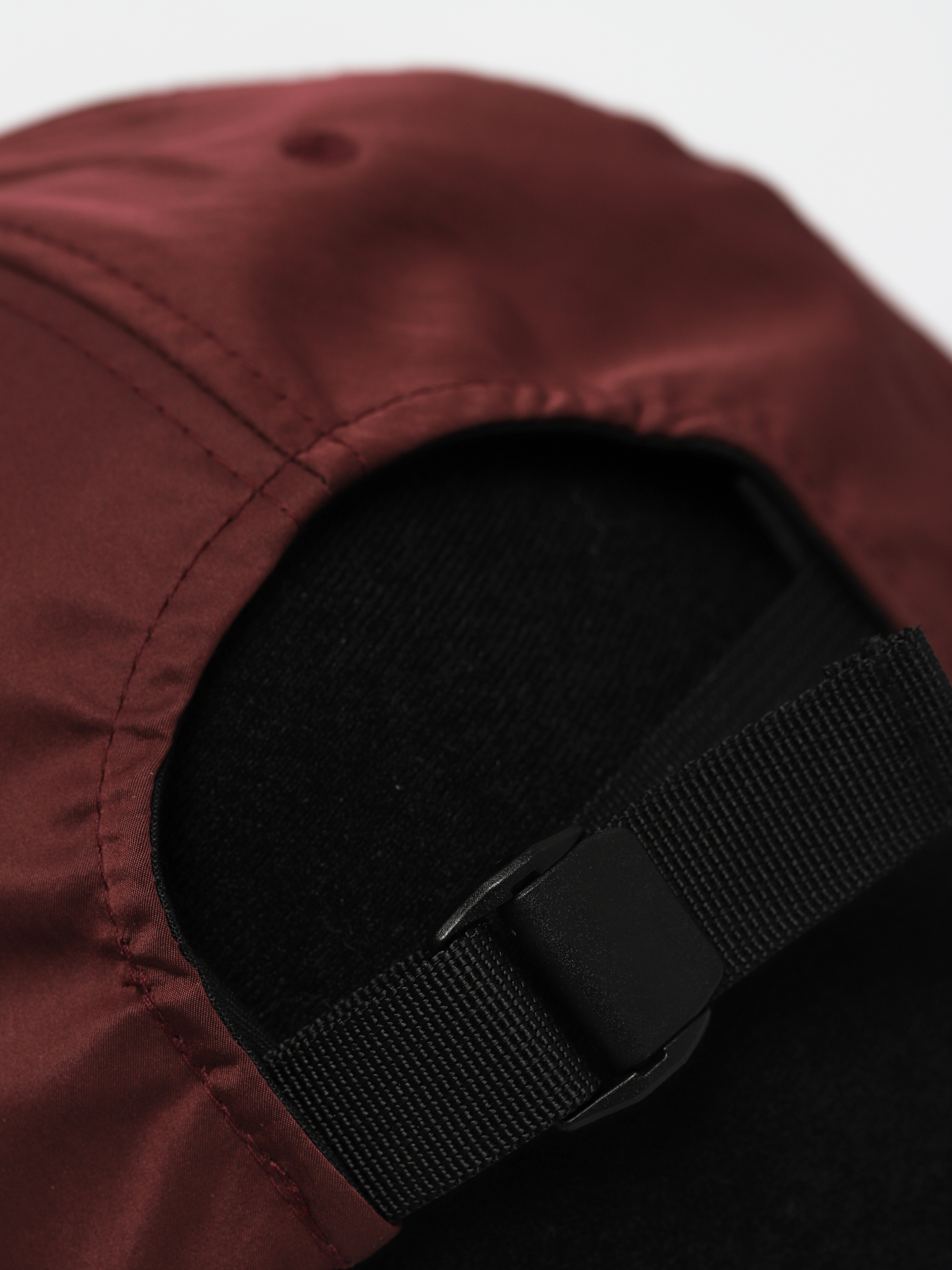 Stussy Lined Nylon Low Pro ZD Cap (berry)