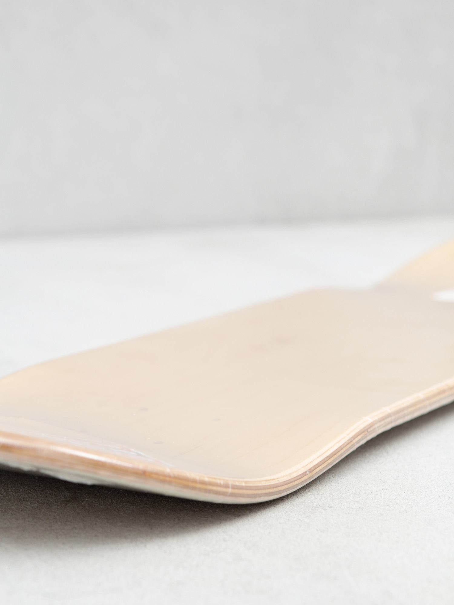 Globe Goodstock Deck (off white)