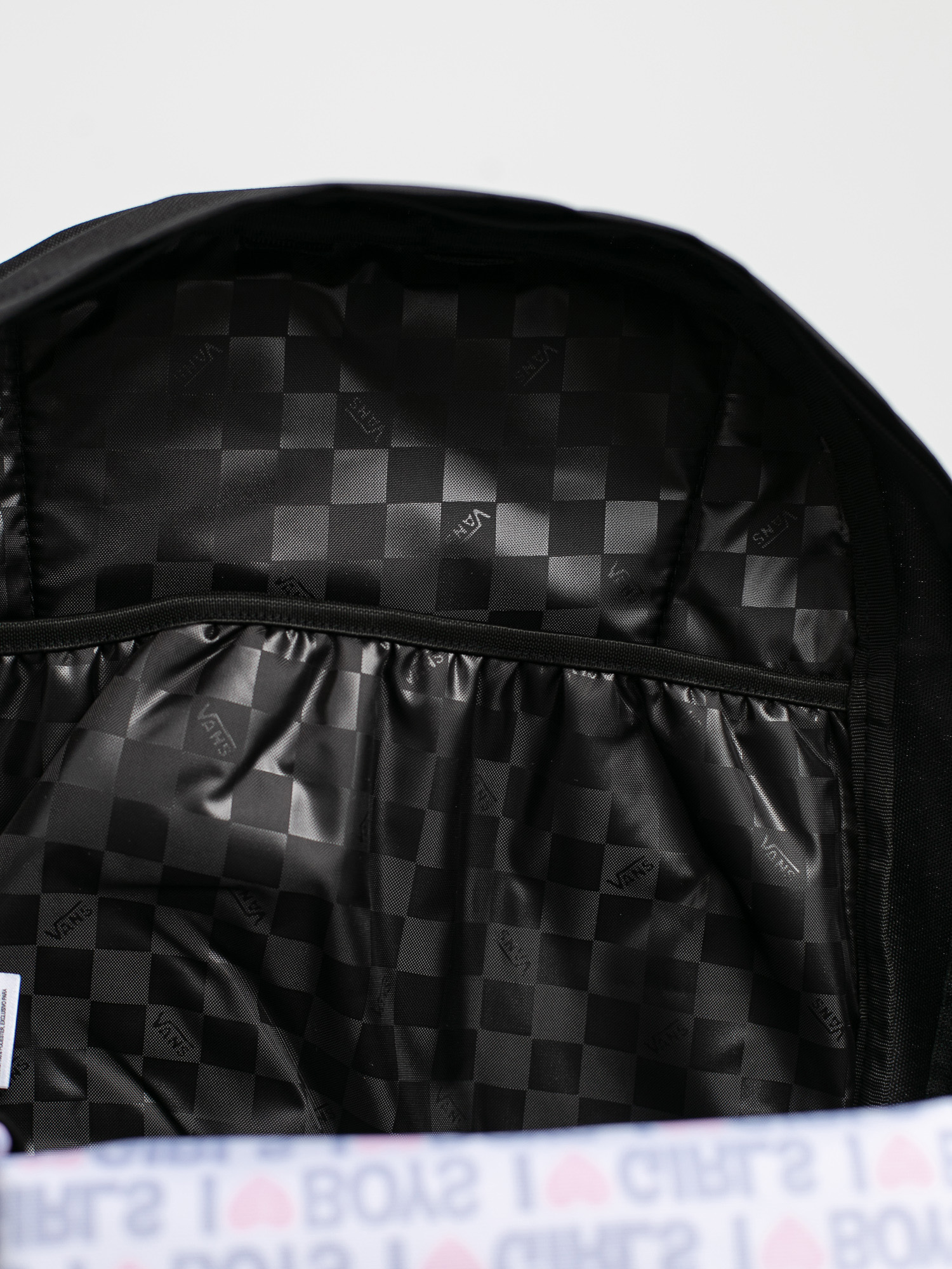 Vans Realm Backpack Wmn (i heart boys girls)