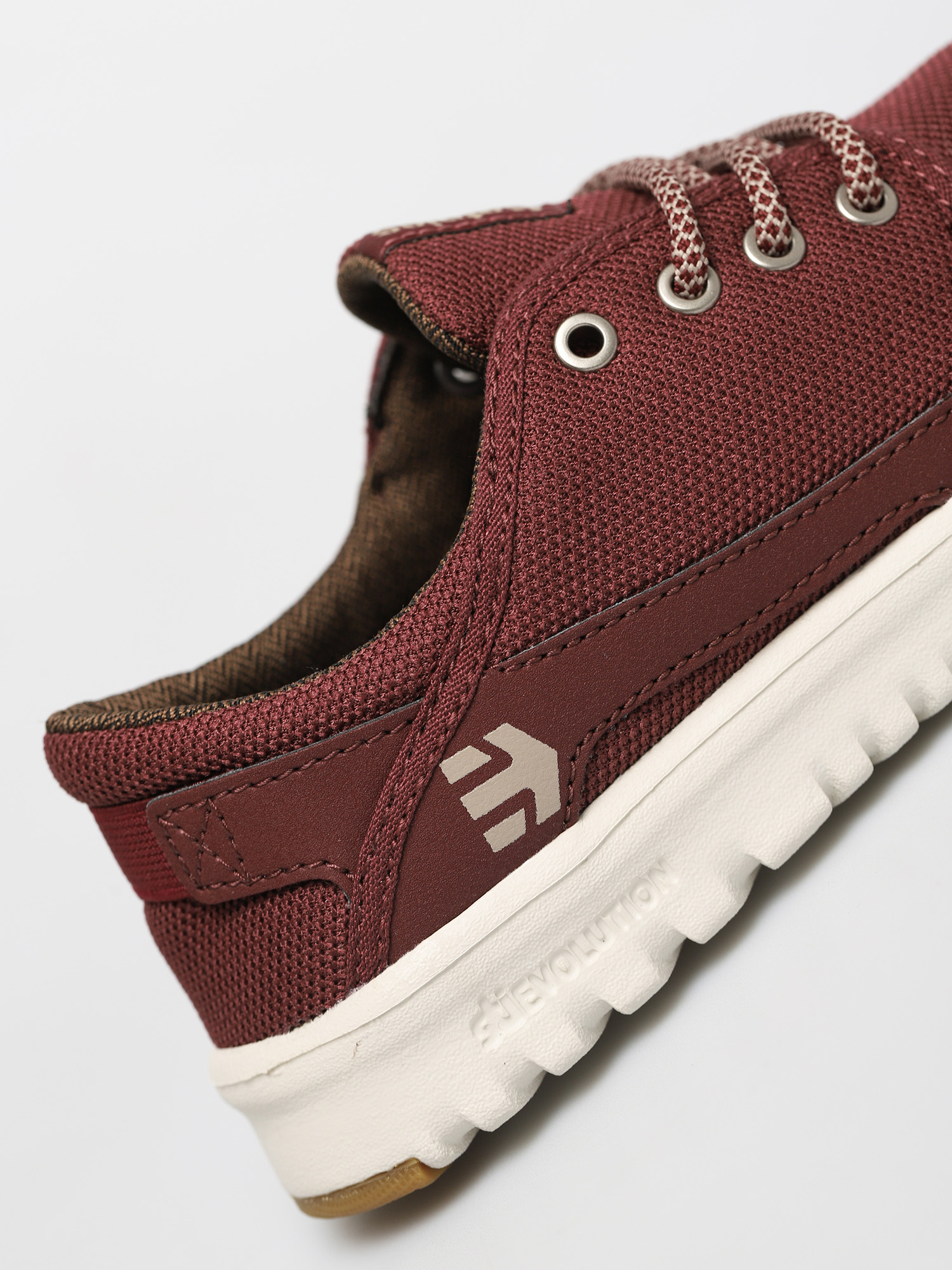 etnies scout 47