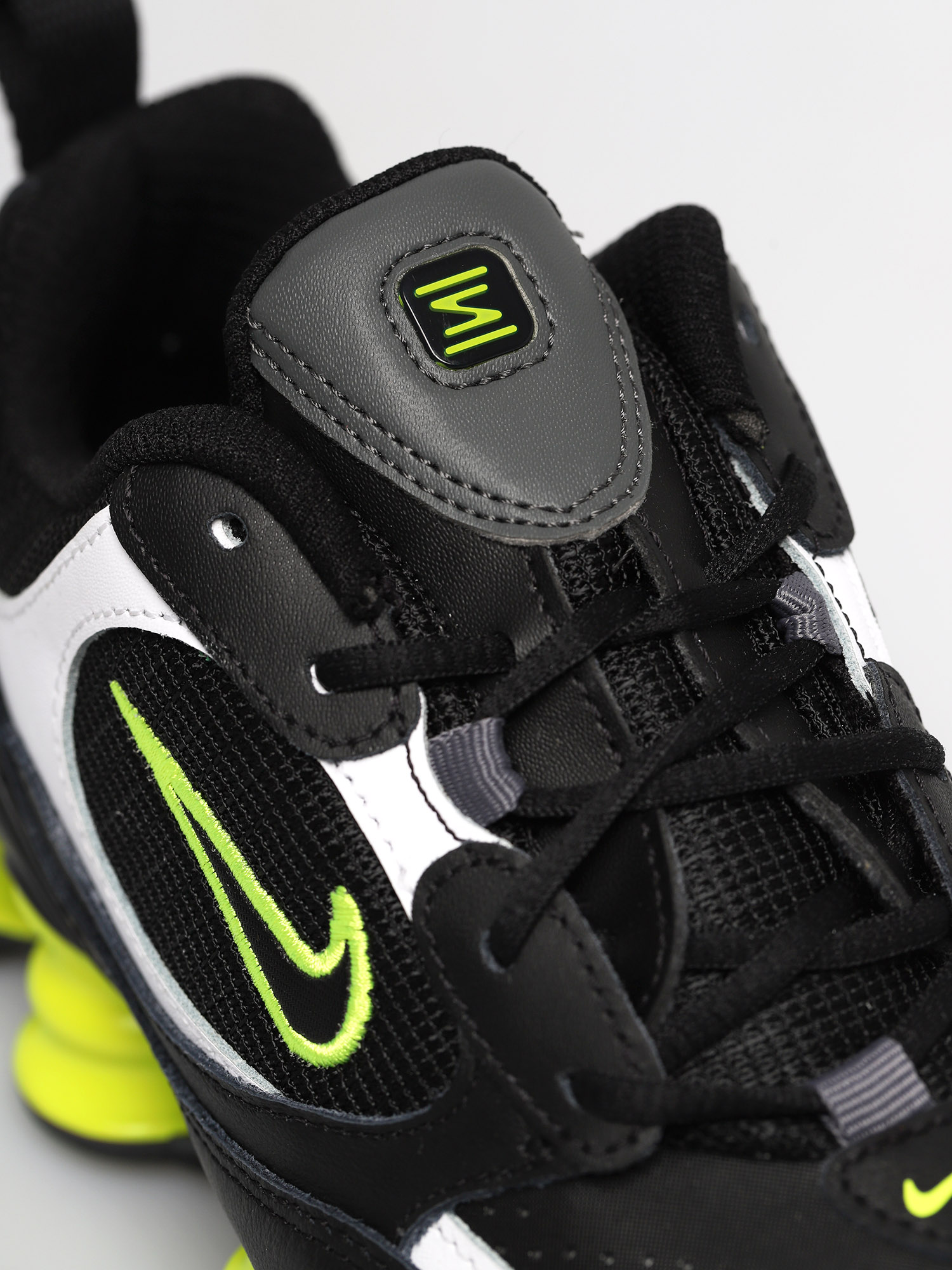 Nike Shox Tl Nova Shoes Wmn (black/black lemon venom iron grey)