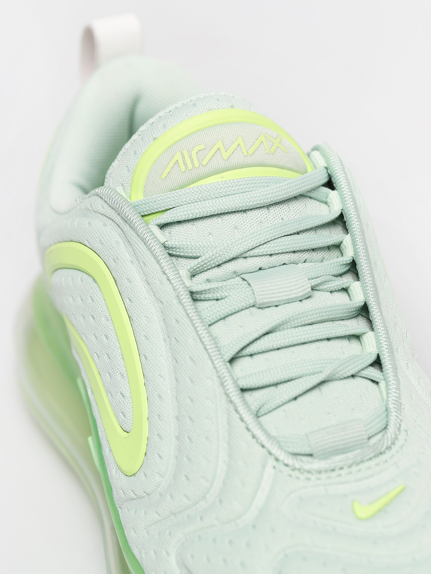 Nike Air Max 720 Shoes Wmn (pistachio frost/pistachio frost)