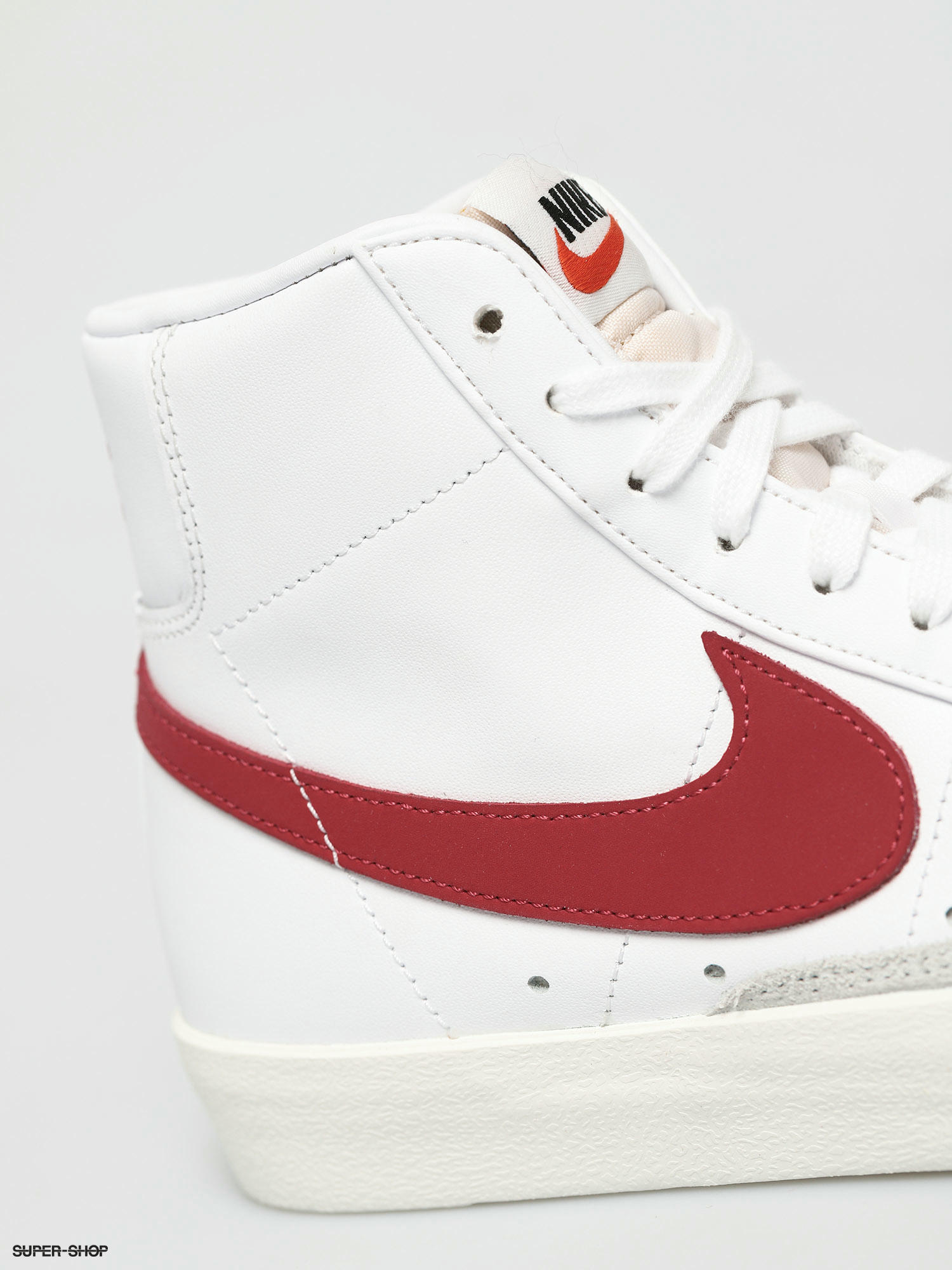 blazer mid 77 trainers white worn brick sail