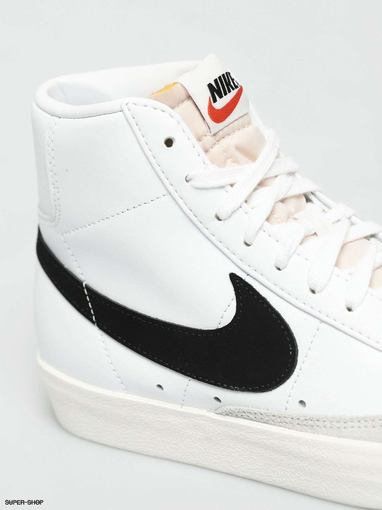 blazer mid 77 og