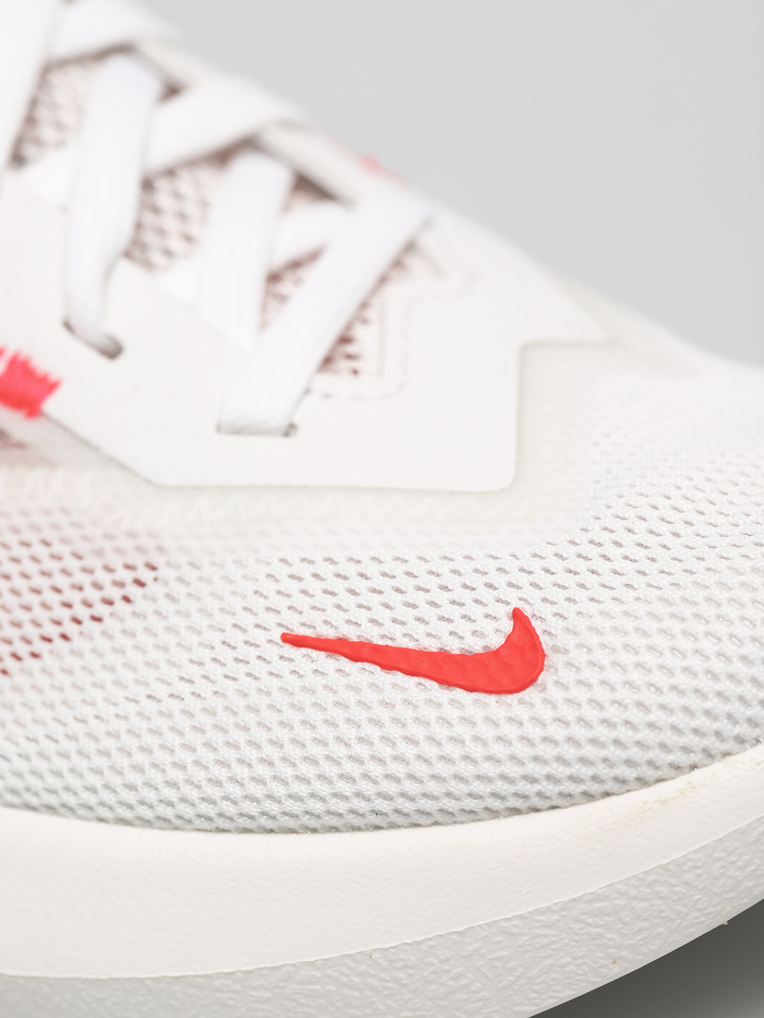 Nike Vista Lite Shoes Wmn (white/white laser crimson photon dust)