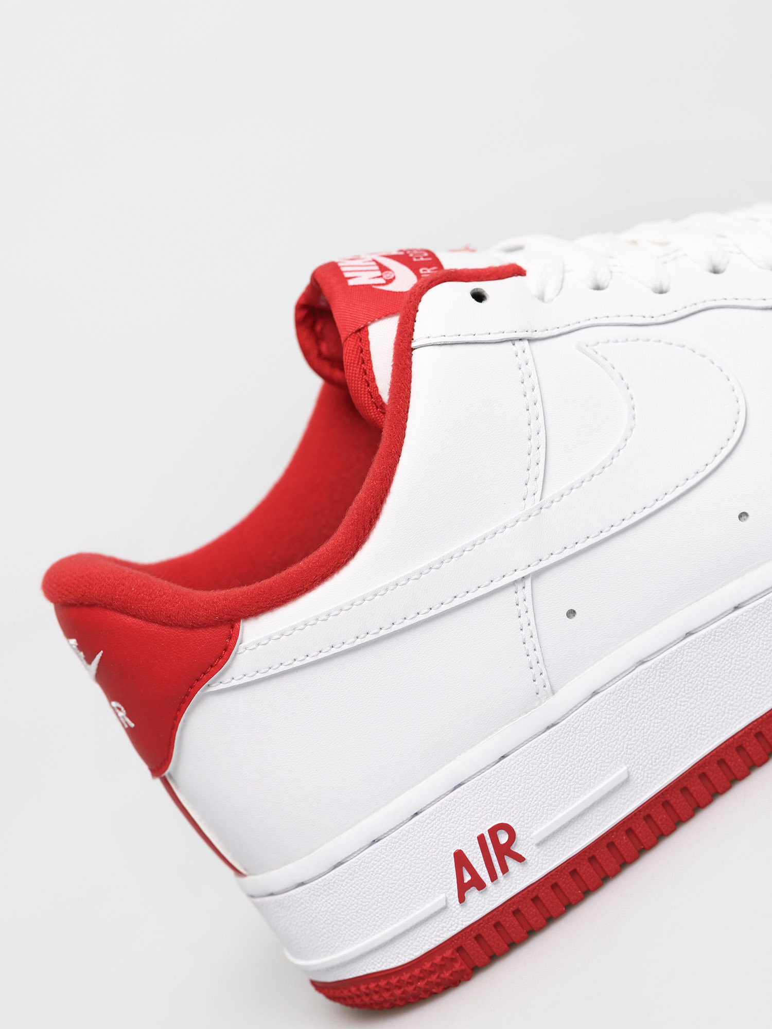 Nike Air Force 1 07 1 Schuhe (white/university red)