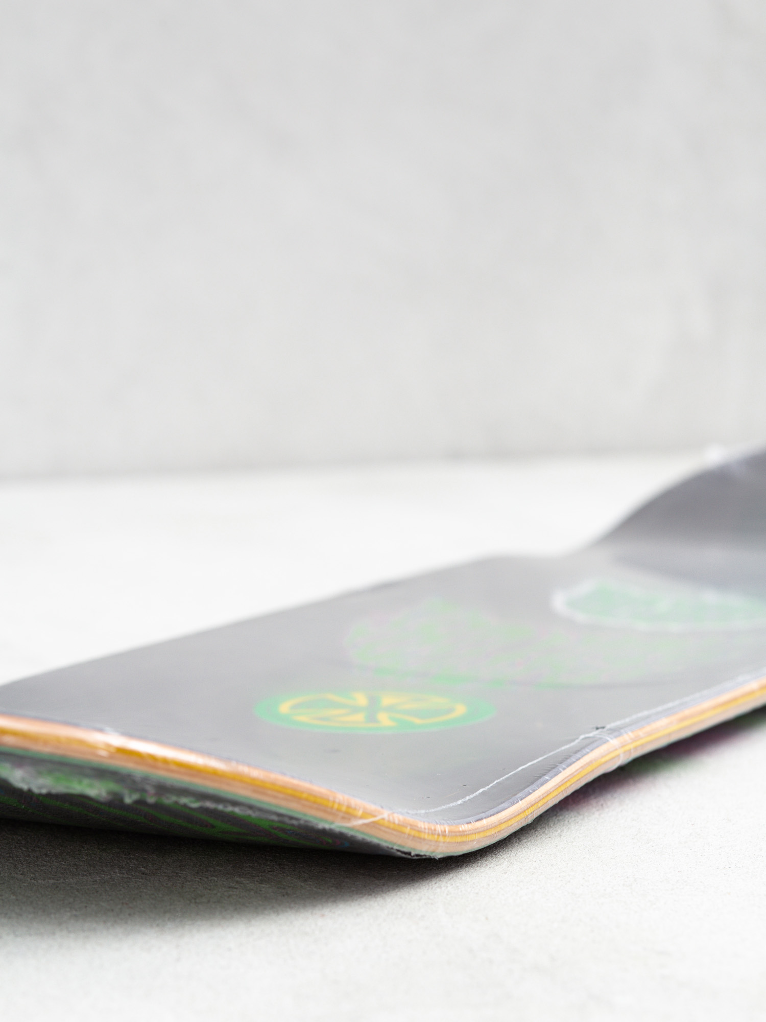 Creature Smokers Club Gravette Deck (multi)