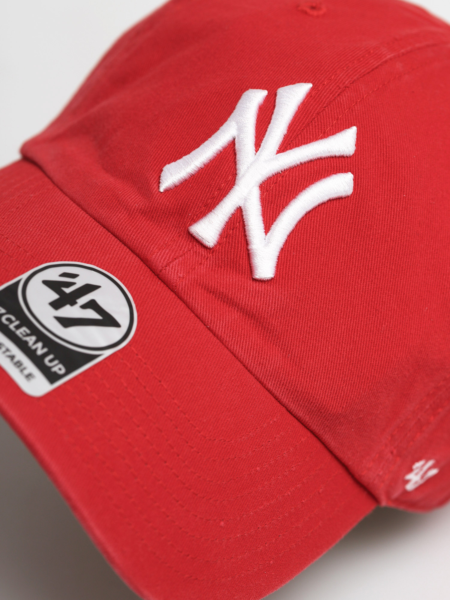 red yankees cap