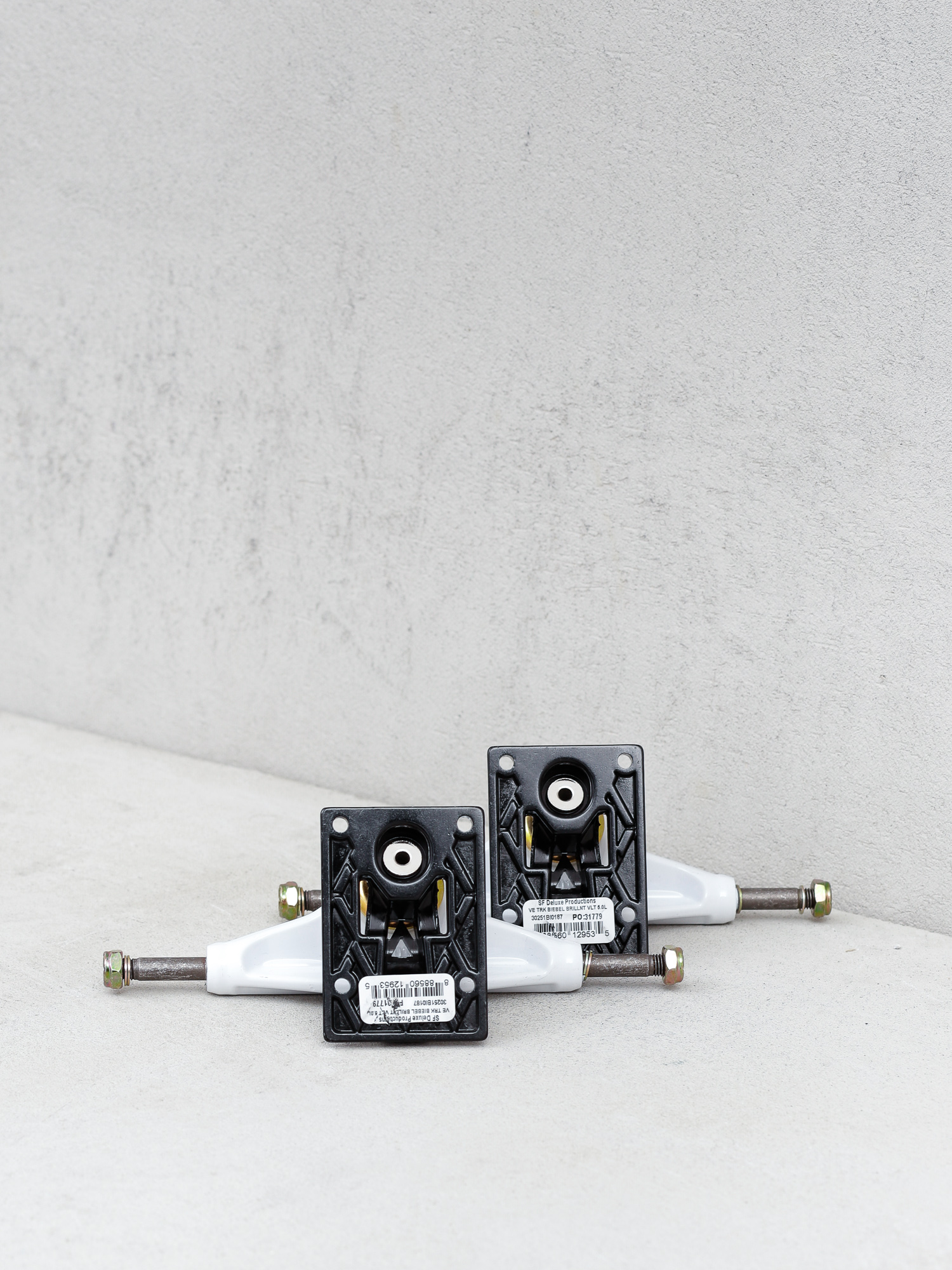 Venture Biebel Brillnt Vlt Trucks (white/black)