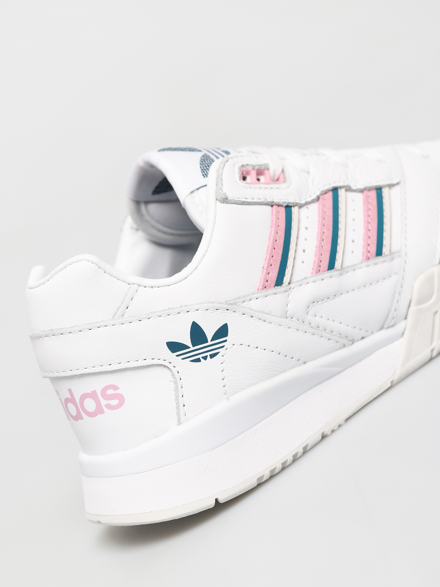adidas Originals A.R. Trainer Shoes Wmn (ftwr white/true pink/tech mineral)
