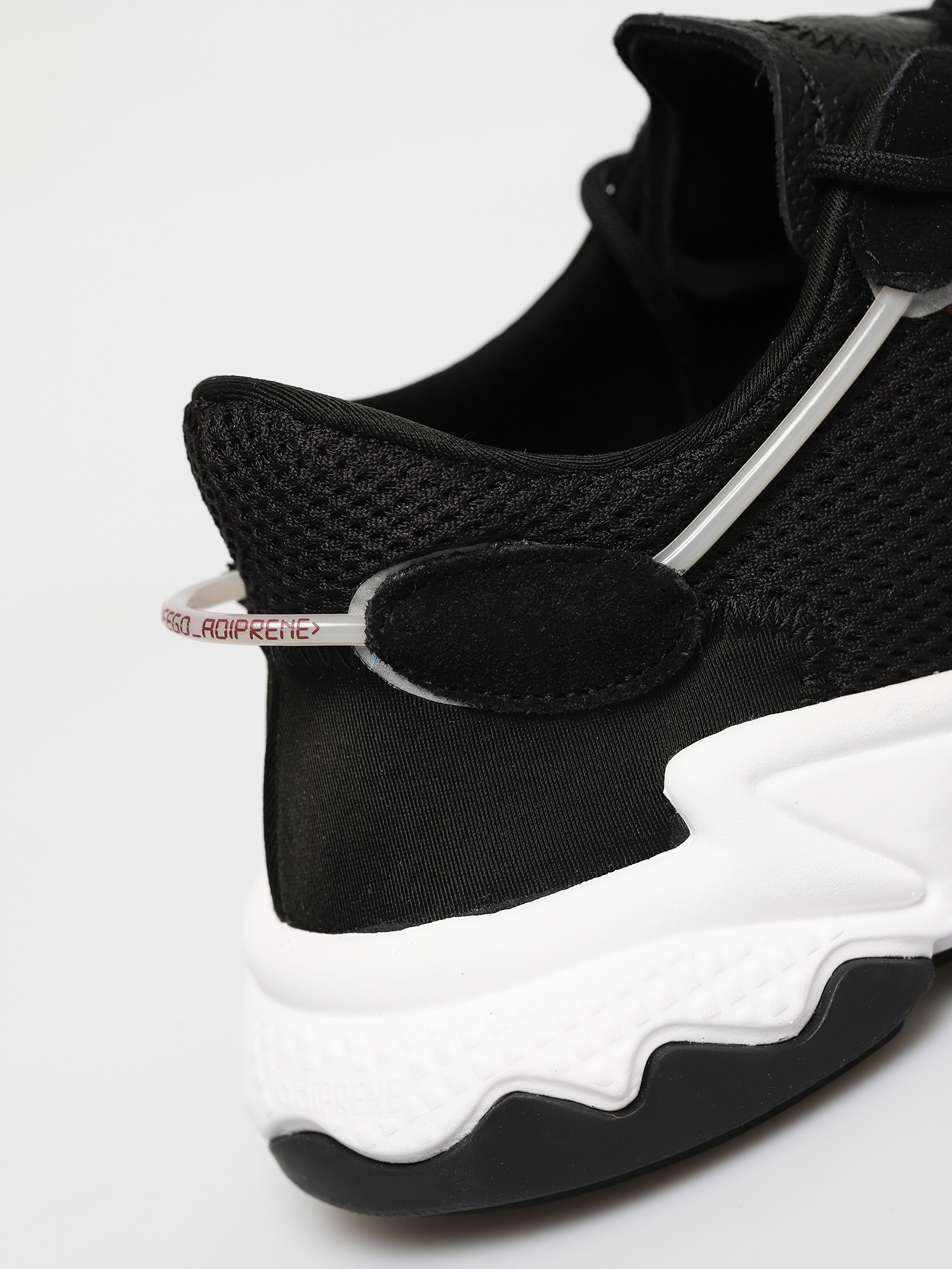 adidas Originals Ozweego Shoes (core black/solar green/onix)